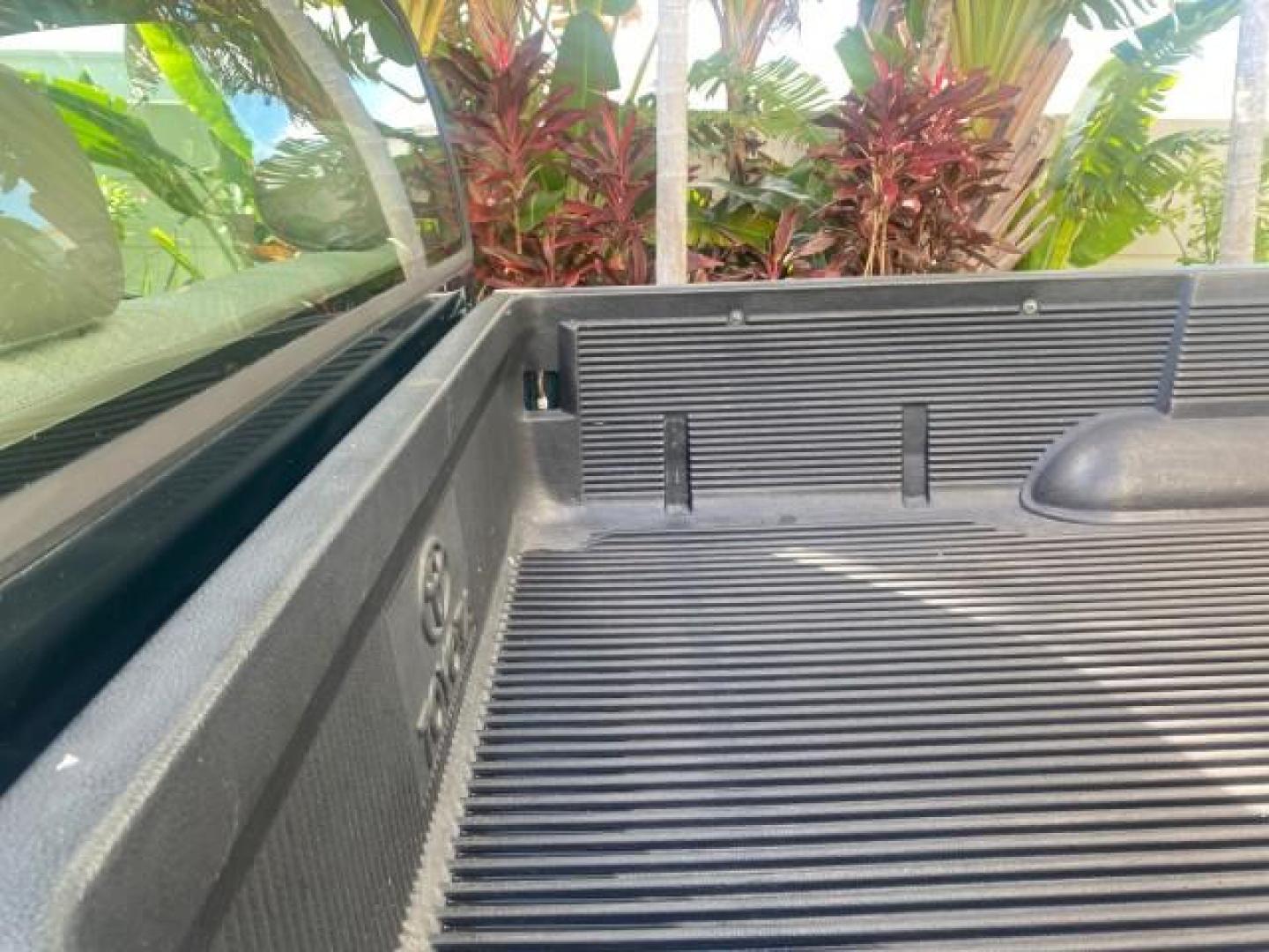 2003 Imperial Jade Mica /Oak Toyota Tundra LOW MILES 65,744 1 OWNER FL (5TBJN32173S) with an 3.4L DOHC EFI 24-Valve V6 Engine engine, Automatic transmission, located at 4701 North Dixie Hwy, Pompano Beach, FL, 33064, (954) 422-2889, 26.240938, -80.123474 - OUR WEBPAGE FLORIDACARS1.COM HAS OVER 100 PHOTOS AND FREE CARFAX LINK 2003 TOYOTA TUNDRA VIN: 5TBJN32173S387816 5 T B J N 3 2 1 7 3 S 3 8 7 8 1 6 PICKUP 3.4L V6 F DOHC 24V GASOLINE REAR WHEEL DRIVE Features ABS Brakes Air Conditioning AM/FM Stereo Automatic Transmission Bed Liner CD Audio Cloth Seat - Photo#75