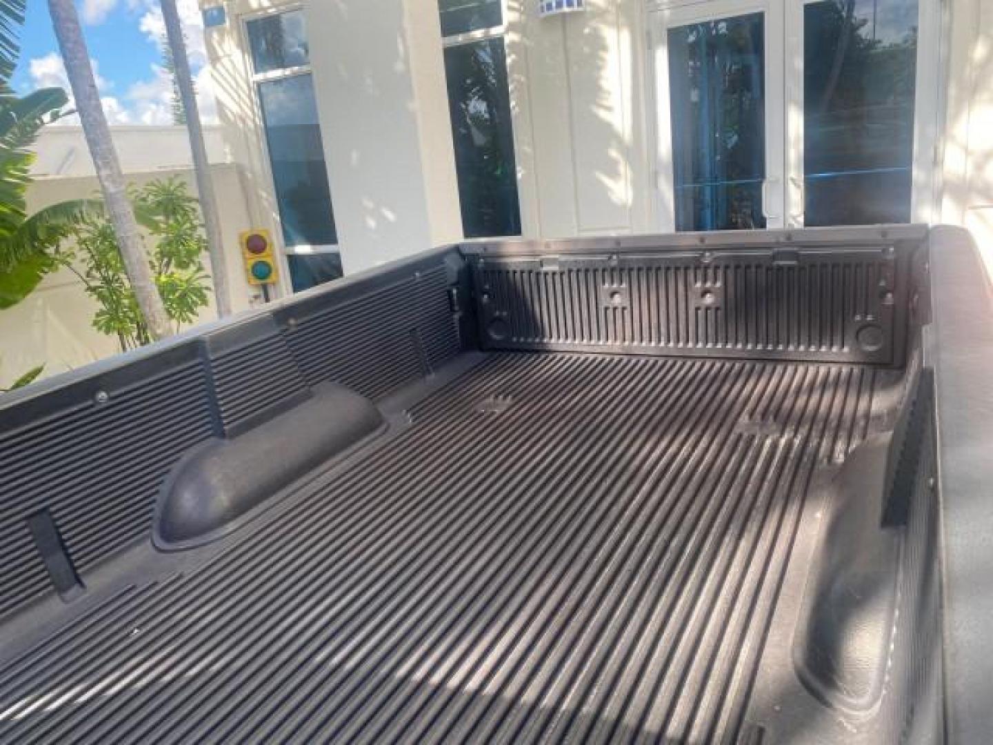 2003 Imperial Jade Mica /Oak Toyota Tundra LOW MILES 65,744 1 OWNER FL (5TBJN32173S) with an 3.4L DOHC EFI 24-Valve V6 Engine engine, Automatic transmission, located at 4701 North Dixie Hwy, Pompano Beach, FL, 33064, (954) 422-2889, 26.240938, -80.123474 - OUR WEBPAGE FLORIDACARS1.COM HAS OVER 100 PHOTOS AND FREE CARFAX LINK 2003 TOYOTA TUNDRA VIN: 5TBJN32173S387816 5 T B J N 3 2 1 7 3 S 3 8 7 8 1 6 PICKUP 3.4L V6 F DOHC 24V GASOLINE REAR WHEEL DRIVE Features ABS Brakes Air Conditioning AM/FM Stereo Automatic Transmission Bed Liner CD Audio Cloth Seat - Photo#77