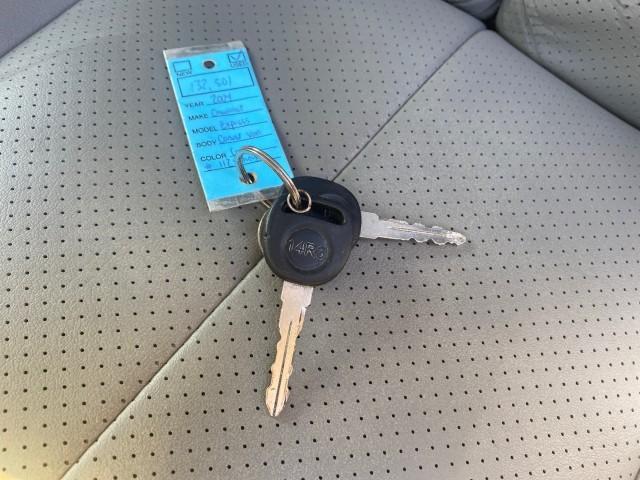 2004 Black /Medium Dark Pewter Chevrolet Express HANDICAP LIFT 1 OWNER FLORIDA HIGH TOP CONV VAN (1GBFG15T441) with an 5.3L Vortec 5300 V8 SFI Engine engine, Automatic transmission, located at 4701 North Dixie Hwy, Pompano Beach, FL, 33064, (954) 422-2889, 26.240938, -80.123474 - OUR WEBPAGE FLORIDACARS1.COM HAS OVER 100 PHOTOS AND FREE CARFAX LINK 2004 CHEVROLET EXPRESS G1500 HIGH TOP CONVERSION VAN WITH HANDICAP RAMP/LIFT VIN: 1GBFG15T441124744 THIS VAN COSTS $85,000 BRAND NEW WITH THE HANDICAP RAMP 1 G B F G 1 5 T 4 4 1 1 2 4 7 4 4 VAN 5.3L V8 F GASOLINE REAR WHEEL DRIVE - Photo#23