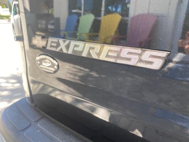 2004 Black /Medium Dark Pewter Chevrolet Express HANDICAP LIFT 1 OWNER FLORIDA HIGH TOP CONV VAN (1GBFG15T441) with an 5.3L Vortec 5300 V8 SFI Engine engine, Automatic transmission, located at 4701 North Dixie Hwy, Pompano Beach, FL, 33064, (954) 422-2889, 26.240938, -80.123474 - OUR WEBPAGE FLORIDACARS1.COM HAS OVER 100 PHOTOS AND FREE CARFAX LINK 2004 CHEVROLET EXPRESS G1500 HIGH TOP CONVERSION VAN WITH HANDICAP RAMP/LIFT VIN: 1GBFG15T441124744 THIS VAN COSTS $85,000 BRAND NEW WITH THE HANDICAP RAMP 1 G B F G 1 5 T 4 4 1 1 2 4 7 4 4 VAN 5.3L V8 F GASOLINE REAR WHEEL DRIVE - Photo#99