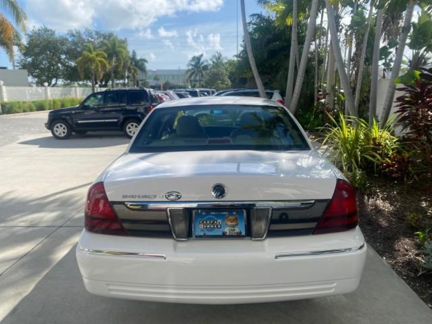 2007 Vibrant White /Med Light Stone Mercury Grand Marquis LS LOW MILES 62,205 (2MEFM75V17X) with an 4.6L SOHC FFV V8 Engine engine, Automatic transmission, located at 4701 North Dixie Hwy, Pompano Beach, FL, 33064, (954) 422-2889, 26.240938, -80.123474 - OUR WEBPAGE FLORIDACARS1.COM HAS OVER 100 PHOTOS AND FREE CARFAX LINK 2007 MERCURY GRAND MARQUIS LS VIN: 2MEFM75V17X635847 2 M E F M 7 5 V 1 7 X 6 3 5 8 4 7 SEDAN 4 DR 4.6L V8 F SOHC FLEX FUEL REAR WHEEL DRIVE Features ABS Brakes Air Conditioning Alloy Wheels AM/FM Stereo Automatic Transmission Cass - Photo#36