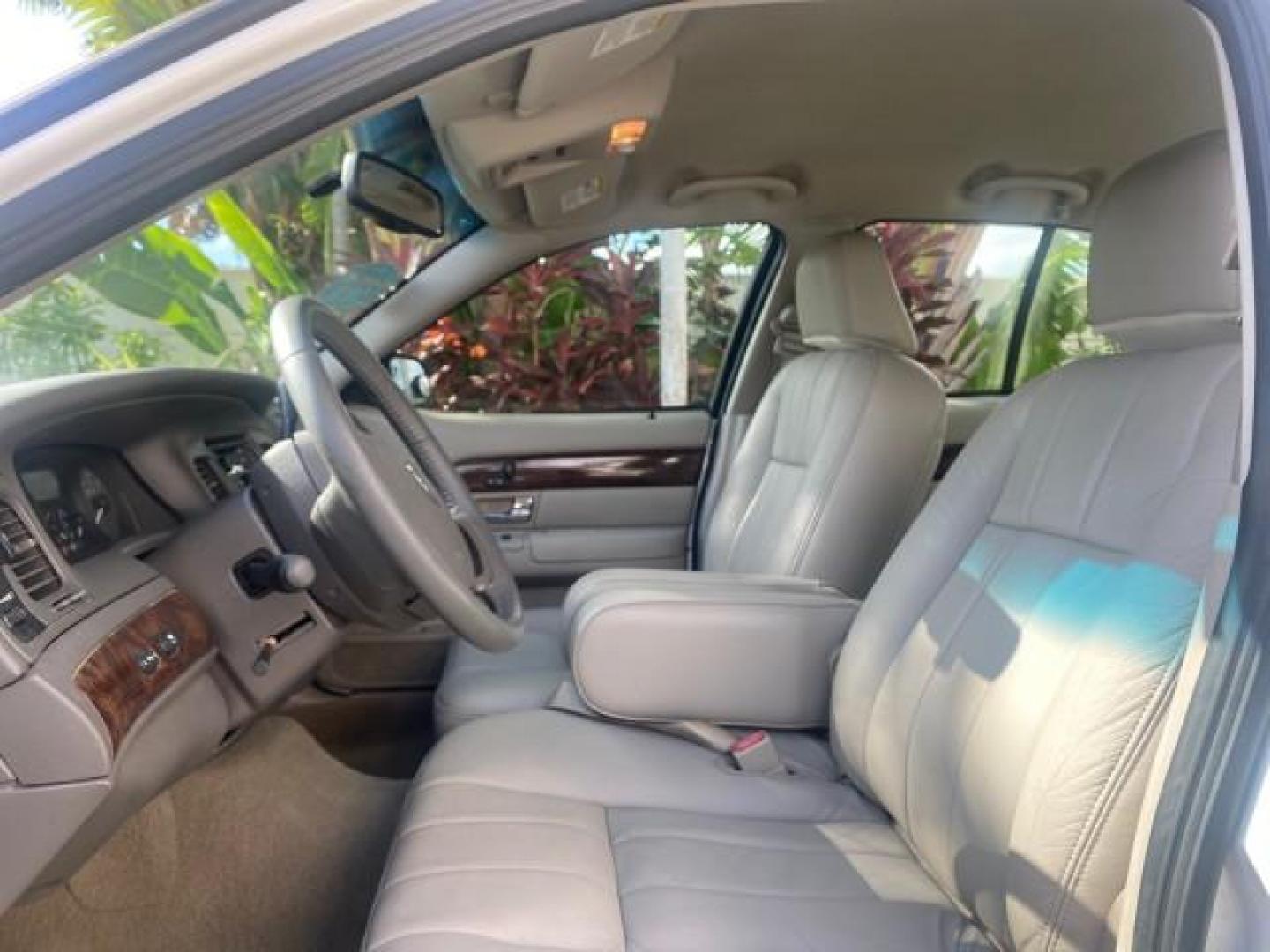 2007 Vibrant White /Med Light Stone Mercury Grand Marquis LS LOW MILES 62,205 (2MEFM75V17X) with an 4.6L SOHC FFV V8 Engine engine, Automatic transmission, located at 4701 North Dixie Hwy, Pompano Beach, FL, 33064, (954) 422-2889, 26.240938, -80.123474 - OUR WEBPAGE FLORIDACARS1.COM HAS OVER 100 PHOTOS AND FREE CARFAX LINK 2007 MERCURY GRAND MARQUIS LS VIN: 2MEFM75V17X635847 2 M E F M 7 5 V 1 7 X 6 3 5 8 4 7 SEDAN 4 DR 4.6L V8 F SOHC FLEX FUEL REAR WHEEL DRIVE Features ABS Brakes Air Conditioning Alloy Wheels AM/FM Stereo Automatic Transmission Cass - Photo#44