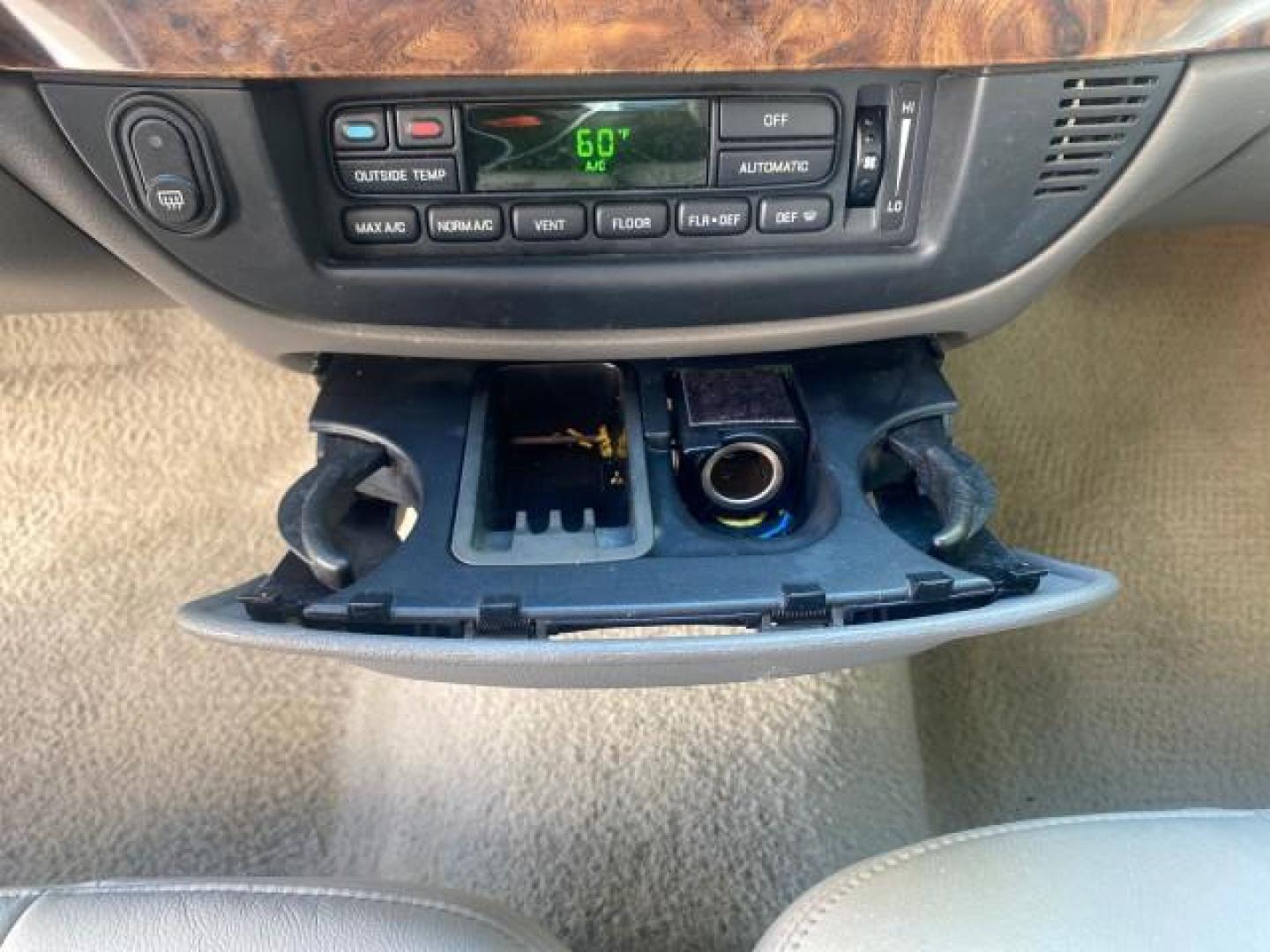 2007 Vibrant White /Med Light Stone Mercury Grand Marquis LS LOW MILES 62,205 (2MEFM75V17X) with an 4.6L SOHC FFV V8 Engine engine, Automatic transmission, located at 4701 North Dixie Hwy, Pompano Beach, FL, 33064, (954) 422-2889, 26.240938, -80.123474 - OUR WEBPAGE FLORIDACARS1.COM HAS OVER 100 PHOTOS AND FREE CARFAX LINK 2007 MERCURY GRAND MARQUIS LS VIN: 2MEFM75V17X635847 2 M E F M 7 5 V 1 7 X 6 3 5 8 4 7 SEDAN 4 DR 4.6L V8 F SOHC FLEX FUEL REAR WHEEL DRIVE Features ABS Brakes Air Conditioning Alloy Wheels AM/FM Stereo Automatic Transmission Cass - Photo#61