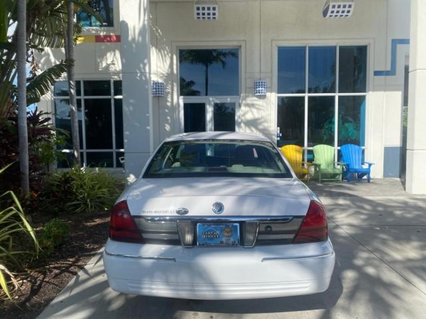2007 Vibrant White /Med Light Stone Mercury Grand Marquis LS LOW MILES 62,205 (2MEFM75V17X) with an 4.6L SOHC FFV V8 Engine engine, Automatic transmission, located at 4701 North Dixie Hwy, Pompano Beach, FL, 33064, (954) 422-2889, 26.240938, -80.123474 - OUR WEBPAGE FLORIDACARS1.COM HAS OVER 100 PHOTOS AND FREE CARFAX LINK 2007 MERCURY GRAND MARQUIS LS VIN: 2MEFM75V17X635847 2 M E F M 7 5 V 1 7 X 6 3 5 8 4 7 SEDAN 4 DR 4.6L V8 F SOHC FLEX FUEL REAR WHEEL DRIVE Features ABS Brakes Air Conditioning Alloy Wheels AM/FM Stereo Automatic Transmission Cass - Photo#89