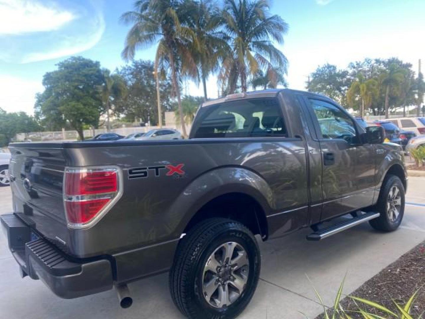 2013 Sterling Gray Metallic /Steel Gray Ford F-150 STX 4WD LOW MILES 27,133 1 OWNER (1FTMF1EF3DF) with an 5.0L V8 FFV Engine engine, Automatic transmission, located at 4701 North Dixie Hwy, Pompano Beach, FL, 33064, (954) 422-2889, 26.240938, -80.123474 - OUR WEBPAGE FLORIDACARS1.COM HAS OVER 100 PHOTOS AND FREE CARFAX LINK 2013 FORD F-150 STX VIN: 1FTMF1EF3DFC39967 1 F T M F 1 E F 3 D F C 3 9 9 6 7 PICKUP 5.0L V8 F DOHC 32V FLEX FUEL REAR WHEEL DRIVE W/ 4X4 Features 4WD/AWD ABS Brakes Air Conditioning Alloy Wheels AM/FM Stereo Automatic Transmission - Photo#7