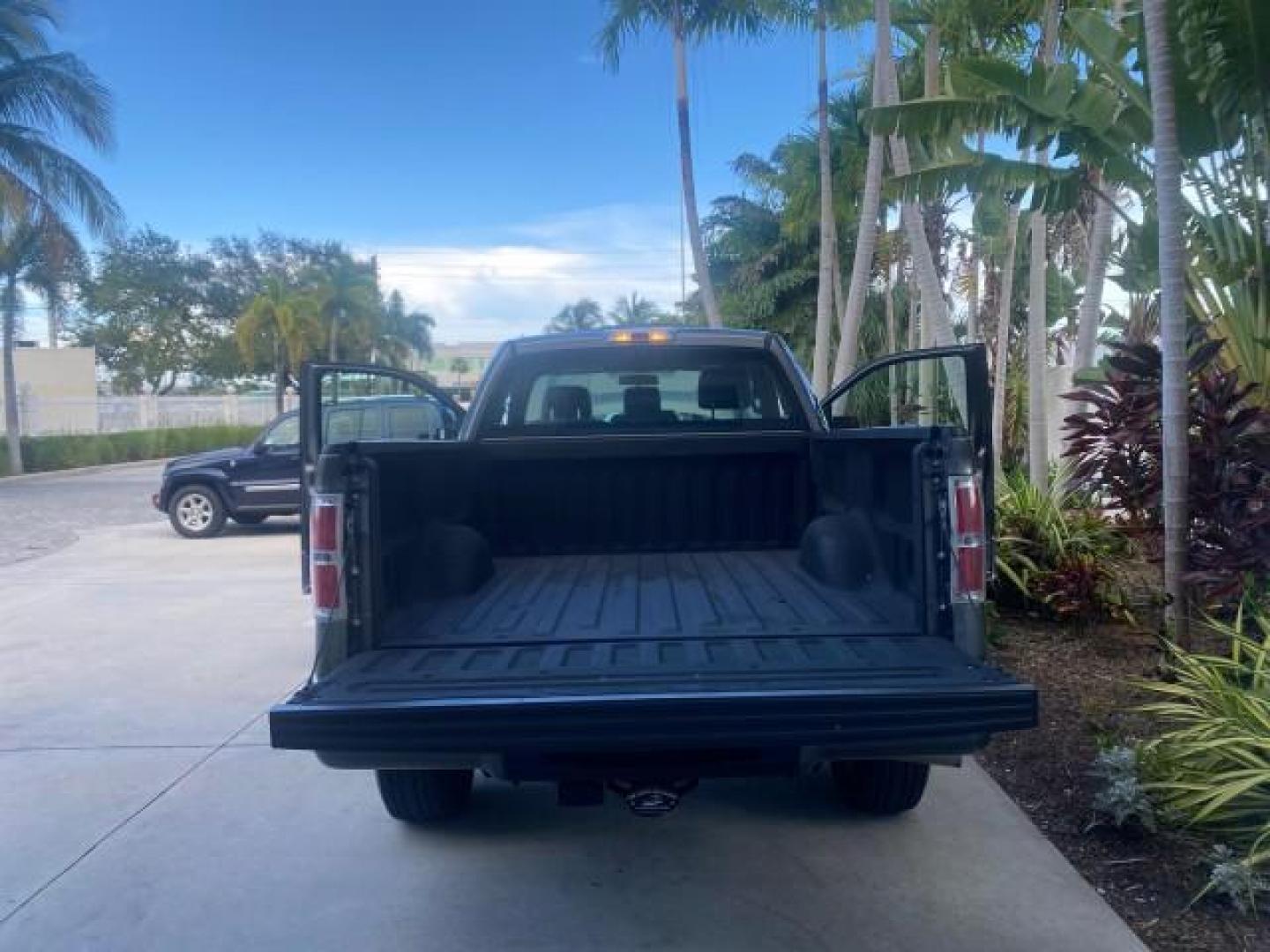 2013 Sterling Gray Metallic /Steel Gray Ford F-150 STX 4WD LOW MILES 27,133 1 OWNER (1FTMF1EF3DF) with an 5.0L V8 FFV Engine engine, Automatic transmission, located at 4701 North Dixie Hwy, Pompano Beach, FL, 33064, (954) 422-2889, 26.240938, -80.123474 - OUR WEBPAGE FLORIDACARS1.COM HAS OVER 100 PHOTOS AND FREE CARFAX LINK 2013 FORD F-150 STX VIN: 1FTMF1EF3DFC39967 1 F T M F 1 E F 3 D F C 3 9 9 6 7 PICKUP 5.0L V8 F DOHC 32V FLEX FUEL REAR WHEEL DRIVE W/ 4X4 Features 4WD/AWD ABS Brakes Air Conditioning Alloy Wheels AM/FM Stereo Automatic Transmission - Photo#15