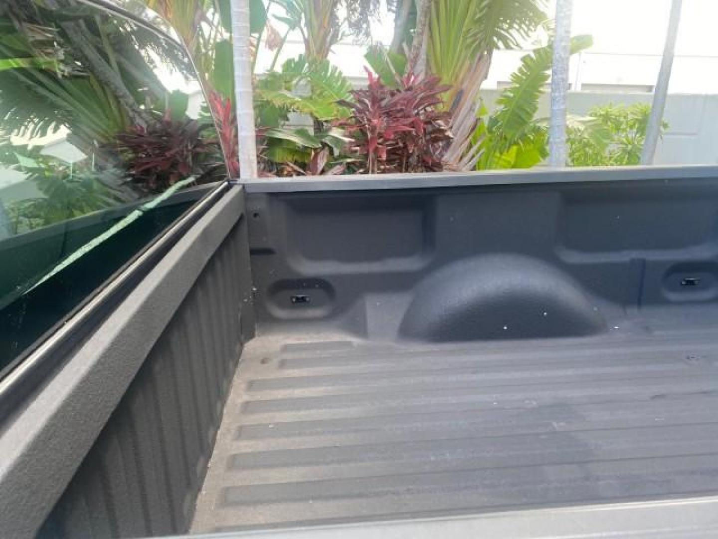 2013 Sterling Gray Metallic /Steel Gray Ford F-150 STX 4WD LOW MILES 27,133 1 OWNER (1FTMF1EF3DF) with an 5.0L V8 FFV Engine engine, Automatic transmission, located at 4701 North Dixie Hwy, Pompano Beach, FL, 33064, (954) 422-2889, 26.240938, -80.123474 - OUR WEBPAGE FLORIDACARS1.COM HAS OVER 100 PHOTOS AND FREE CARFAX LINK 2013 FORD F-150 STX VIN: 1FTMF1EF3DFC39967 1 F T M F 1 E F 3 D F C 3 9 9 6 7 PICKUP 5.0L V8 F DOHC 32V FLEX FUEL REAR WHEEL DRIVE W/ 4X4 Features 4WD/AWD ABS Brakes Air Conditioning Alloy Wheels AM/FM Stereo Automatic Transmission - Photo#92