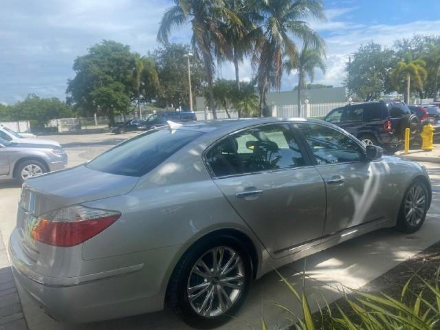 2010 Platinum Metallic /Jet black Hyundai Genesis LOW MILES 32,920 SUNROOF (KMHGC4DF8AU) with an 4.6L DOHC V8 Engine engine, Automatic transmission, located at 4701 North Dixie Hwy, Pompano Beach, FL, 33064, (954) 422-2889, 26.240938, -80.123474 - OUR WEBPAGE FLORIDACARS1.COM HAS OVER 100 PHOTOS AND FREE CARFAX LINK 2010 HYUNDAI GENESIS 4.6L V8 VIN: KMHGC4DF8AU101658 K M H G C 4 D F 8 A U 1 0 1 6 5 8 SEDAN 4 DR 4.6L V8 F DOHC 32V GASOLINE REAR WHEEL DRIVE Features A/C Seat(s) ABS Brakes Air Conditioning Alloy Wheels AM/FM Stereo Automated Cru - Photo#7