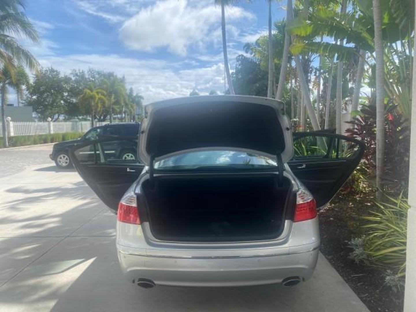 2010 Platinum Metallic /Jet black Hyundai Genesis LOW MILES 32,920 SUNROOF (KMHGC4DF8AU) with an 4.6L DOHC V8 Engine engine, Automatic transmission, located at 4701 North Dixie Hwy, Pompano Beach, FL, 33064, (954) 422-2889, 26.240938, -80.123474 - OUR WEBPAGE FLORIDACARS1.COM HAS OVER 100 PHOTOS AND FREE CARFAX LINK 2010 HYUNDAI GENESIS 4.6L V8 VIN: KMHGC4DF8AU101658 K M H G C 4 D F 8 A U 1 0 1 6 5 8 SEDAN 4 DR 4.6L V8 F DOHC 32V GASOLINE REAR WHEEL DRIVE Features A/C Seat(s) ABS Brakes Air Conditioning Alloy Wheels AM/FM Stereo Automated Cru - Photo#15