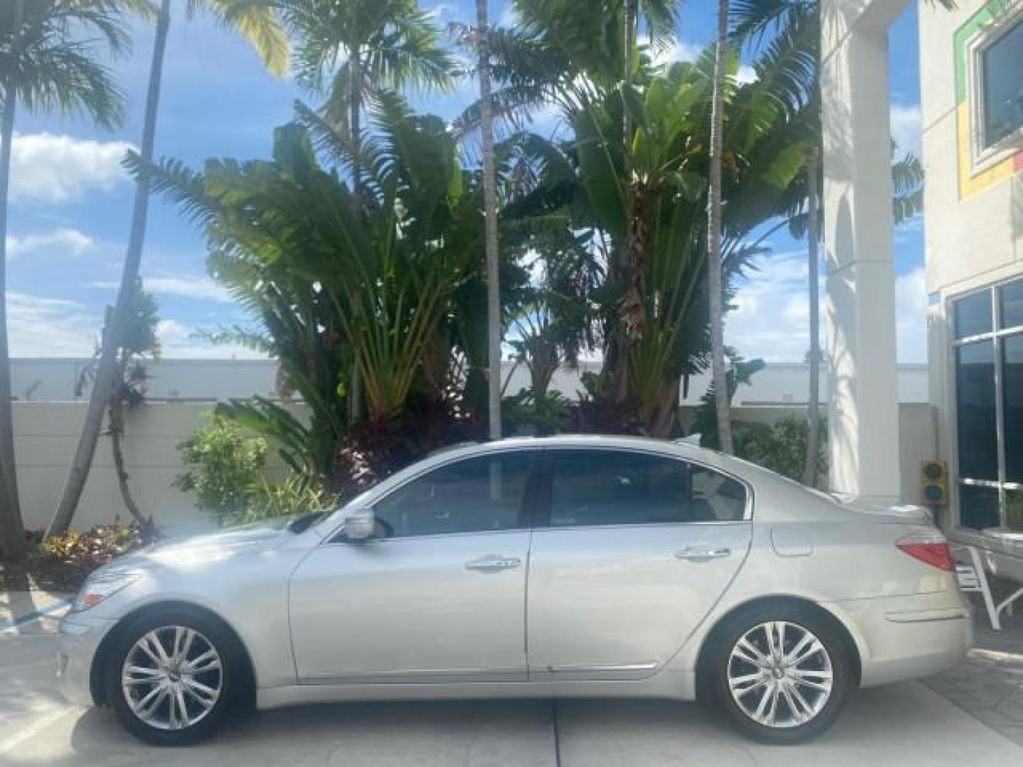 2010 Platinum Metallic /Jet black Hyundai Genesis LOW MILES 32,920 SUNROOF (KMHGC4DF8AU) with an 4.6L DOHC V8 Engine engine, Automatic transmission, located at 4701 North Dixie Hwy, Pompano Beach, FL, 33064, (954) 422-2889, 26.240938, -80.123474 - OUR WEBPAGE FLORIDACARS1.COM HAS OVER 100 PHOTOS AND FREE CARFAX LINK 2010 HYUNDAI GENESIS 4.6L V8 VIN: KMHGC4DF8AU101658 K M H G C 4 D F 8 A U 1 0 1 6 5 8 SEDAN 4 DR 4.6L V8 F DOHC 32V GASOLINE REAR WHEEL DRIVE Features A/C Seat(s) ABS Brakes Air Conditioning Alloy Wheels AM/FM Stereo Automated Cru - Photo#32