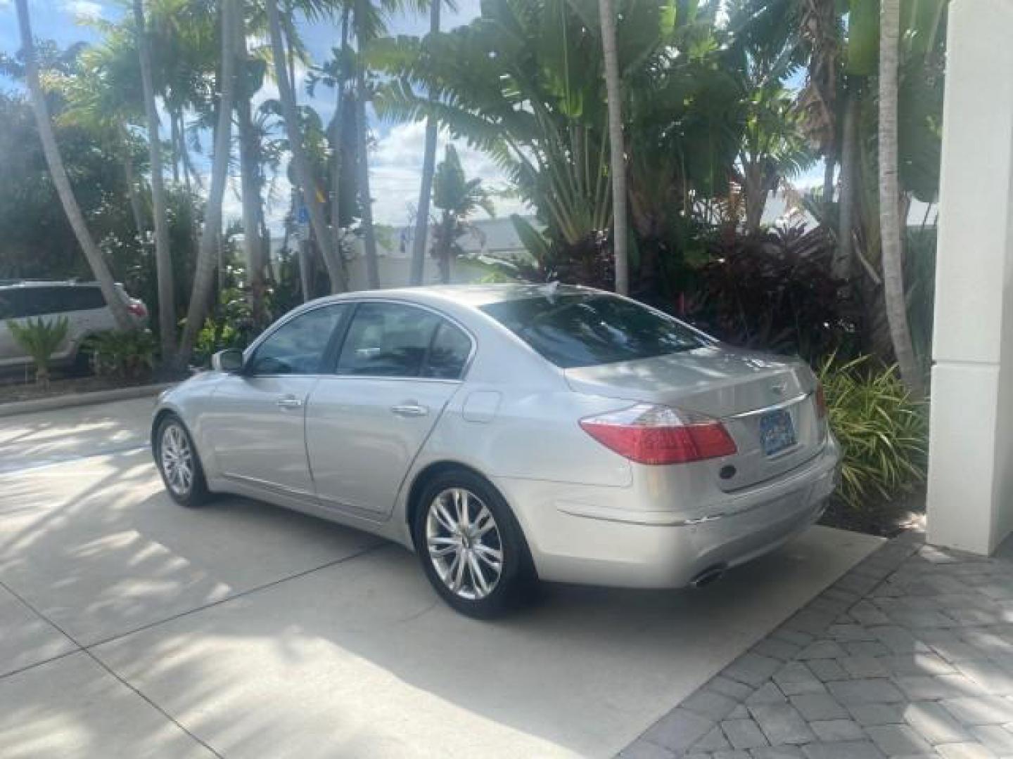 2010 Platinum Metallic /Jet black Hyundai Genesis LOW MILES 32,920 SUNROOF (KMHGC4DF8AU) with an 4.6L DOHC V8 Engine engine, Automatic transmission, located at 4701 North Dixie Hwy, Pompano Beach, FL, 33064, (954) 422-2889, 26.240938, -80.123474 - OUR WEBPAGE FLORIDACARS1.COM HAS OVER 100 PHOTOS AND FREE CARFAX LINK 2010 HYUNDAI GENESIS 4.6L V8 VIN: KMHGC4DF8AU101658 K M H G C 4 D F 8 A U 1 0 1 6 5 8 SEDAN 4 DR 4.6L V8 F DOHC 32V GASOLINE REAR WHEEL DRIVE Features A/C Seat(s) ABS Brakes Air Conditioning Alloy Wheels AM/FM Stereo Automated Cru - Photo#33
