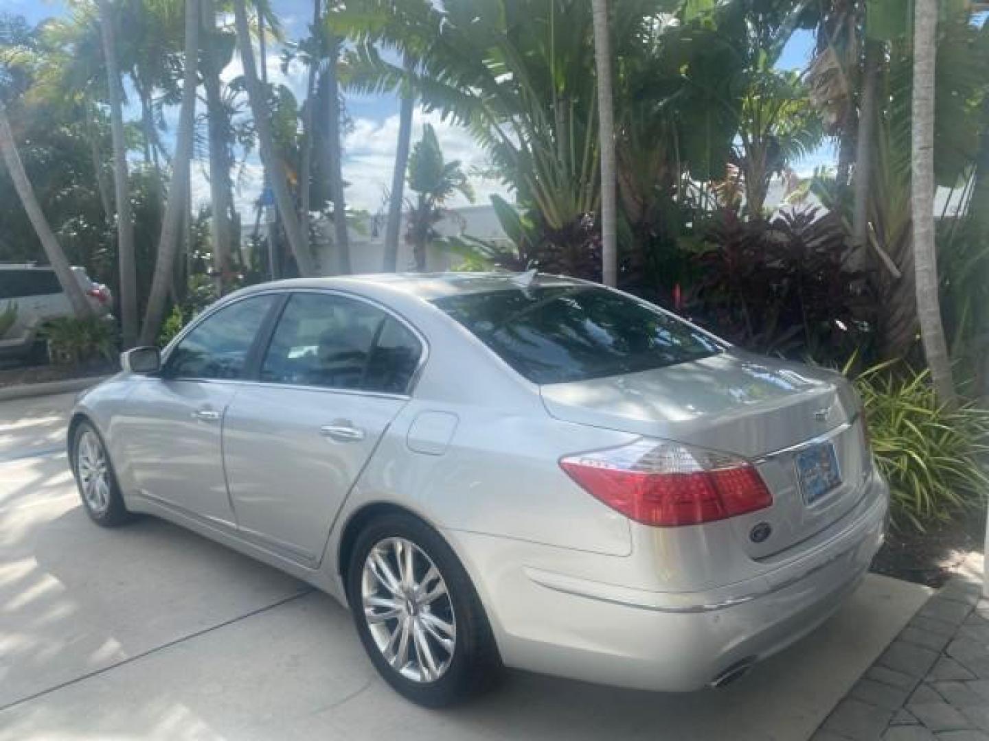 2010 Platinum Metallic /Jet black Hyundai Genesis LOW MILES 32,920 SUNROOF (KMHGC4DF8AU) with an 4.6L DOHC V8 Engine engine, Automatic transmission, located at 4701 North Dixie Hwy, Pompano Beach, FL, 33064, (954) 422-2889, 26.240938, -80.123474 - OUR WEBPAGE FLORIDACARS1.COM HAS OVER 100 PHOTOS AND FREE CARFAX LINK 2010 HYUNDAI GENESIS 4.6L V8 VIN: KMHGC4DF8AU101658 K M H G C 4 D F 8 A U 1 0 1 6 5 8 SEDAN 4 DR 4.6L V8 F DOHC 32V GASOLINE REAR WHEEL DRIVE Features A/C Seat(s) ABS Brakes Air Conditioning Alloy Wheels AM/FM Stereo Automated Cru - Photo#34