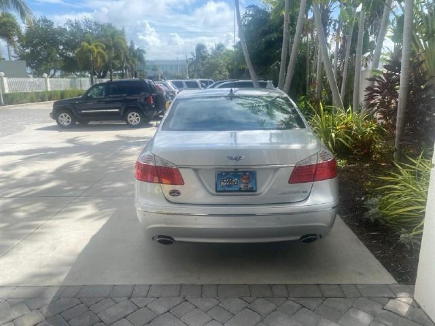 2010 Platinum Metallic /Jet black Hyundai Genesis LOW MILES 32,920 SUNROOF (KMHGC4DF8AU) with an 4.6L DOHC V8 Engine engine, Automatic transmission, located at 4701 North Dixie Hwy, Pompano Beach, FL, 33064, (954) 422-2889, 26.240938, -80.123474 - OUR WEBPAGE FLORIDACARS1.COM HAS OVER 100 PHOTOS AND FREE CARFAX LINK 2010 HYUNDAI GENESIS 4.6L V8 VIN: KMHGC4DF8AU101658 K M H G C 4 D F 8 A U 1 0 1 6 5 8 SEDAN 4 DR 4.6L V8 F DOHC 32V GASOLINE REAR WHEEL DRIVE Features A/C Seat(s) ABS Brakes Air Conditioning Alloy Wheels AM/FM Stereo Automated Cru - Photo#35