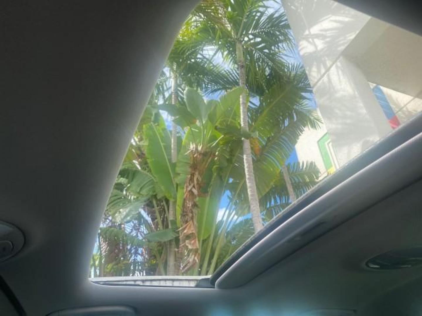 2010 Platinum Metallic /Jet black Hyundai Genesis LOW MILES 32,920 SUNROOF (KMHGC4DF8AU) with an 4.6L DOHC V8 Engine engine, Automatic transmission, located at 4701 North Dixie Hwy, Pompano Beach, FL, 33064, (954) 422-2889, 26.240938, -80.123474 - OUR WEBPAGE FLORIDACARS1.COM HAS OVER 100 PHOTOS AND FREE CARFAX LINK 2010 HYUNDAI GENESIS 4.6L V8 VIN: KMHGC4DF8AU101658 K M H G C 4 D F 8 A U 1 0 1 6 5 8 SEDAN 4 DR 4.6L V8 F DOHC 32V GASOLINE REAR WHEEL DRIVE Features A/C Seat(s) ABS Brakes Air Conditioning Alloy Wheels AM/FM Stereo Automated Cru - Photo#70