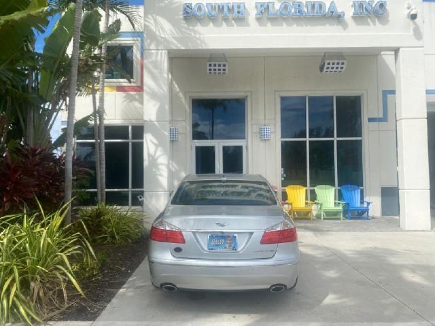 2010 Platinum Metallic /Jet black Hyundai Genesis LOW MILES 32,920 SUNROOF (KMHGC4DF8AU) with an 4.6L DOHC V8 Engine engine, Automatic transmission, located at 4701 North Dixie Hwy, Pompano Beach, FL, 33064, (954) 422-2889, 26.240938, -80.123474 - OUR WEBPAGE FLORIDACARS1.COM HAS OVER 100 PHOTOS AND FREE CARFAX LINK 2010 HYUNDAI GENESIS 4.6L V8 VIN: KMHGC4DF8AU101658 K M H G C 4 D F 8 A U 1 0 1 6 5 8 SEDAN 4 DR 4.6L V8 F DOHC 32V GASOLINE REAR WHEEL DRIVE Features A/C Seat(s) ABS Brakes Air Conditioning Alloy Wheels AM/FM Stereo Automated Cru - Photo#94
