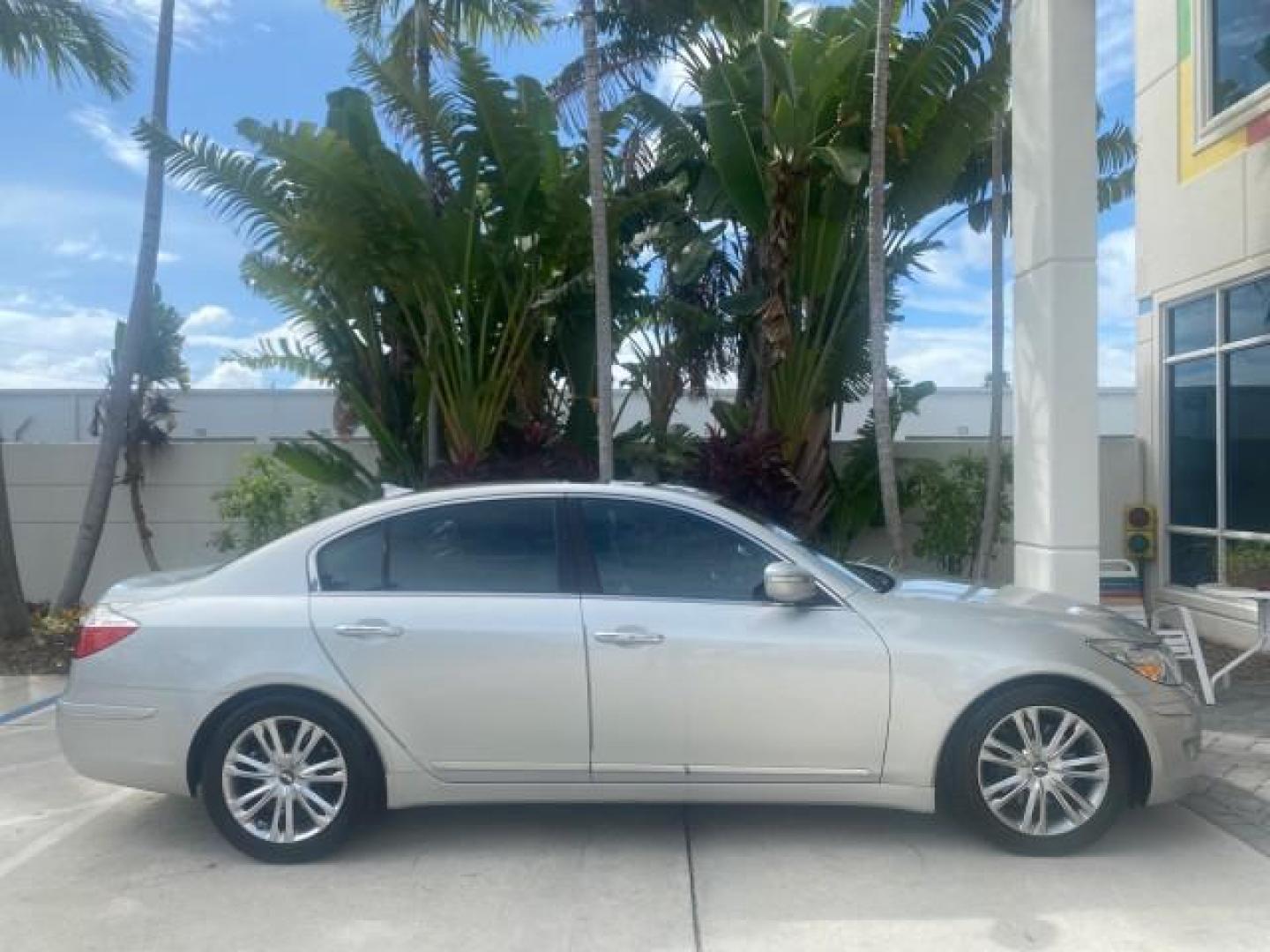 2010 Platinum Metallic /Jet black Hyundai Genesis LOW MILES 32,920 SUNROOF (KMHGC4DF8AU) with an 4.6L DOHC V8 Engine engine, Automatic transmission, located at 4701 North Dixie Hwy, Pompano Beach, FL, 33064, (954) 422-2889, 26.240938, -80.123474 - OUR WEBPAGE FLORIDACARS1.COM HAS OVER 100 PHOTOS AND FREE CARFAX LINK 2010 HYUNDAI GENESIS 4.6L V8 VIN: KMHGC4DF8AU101658 K M H G C 4 D F 8 A U 1 0 1 6 5 8 SEDAN 4 DR 4.6L V8 F DOHC 32V GASOLINE REAR WHEEL DRIVE Features A/C Seat(s) ABS Brakes Air Conditioning Alloy Wheels AM/FM Stereo Automated Cru - Photo#99