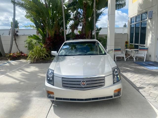 2006 Light Platinum /Cashmere Cadillac CTS LOW MILES 30,356 3.6 V6 VVT (1G6DP577160) with an 3.6L V6 VVT Engine engine, Automatic transmission, located at 4701 North Dixie Hwy, Pompano Beach, FL, 33064, (954) 422-2889, 26.240938, -80.123474 - OUR WEBPAGE FLORIDACARS1.COM HAS OVER 100 PHOTOS AND FREE CARFAX LINK 2006 CADILLAC CTS VIN: 1G6DP577160124562 1 G 6 D P 5 7 7 1 6 0 1 2 4 5 6 2 SEDAN 4 DR 3.6L V6 F GASOLINE REAR WHEEL DRIVE Features ABS Brakes Air Conditioning Alloy Wheels AM/FM Stereo Automatic Transmission CD Audio Cruise Contro - Photo#2