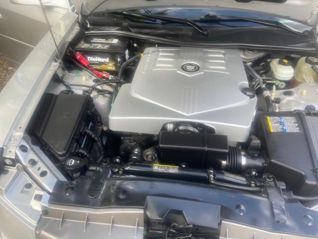 2006 Light Platinum /Cashmere Cadillac CTS LOW MILES 30,356 3.6 V6 VVT (1G6DP577160) with an 3.6L V6 VVT Engine engine, Automatic transmission, located at 4701 North Dixie Hwy, Pompano Beach, FL, 33064, (954) 422-2889, 26.240938, -80.123474 - OUR WEBPAGE FLORIDACARS1.COM HAS OVER 100 PHOTOS AND FREE CARFAX LINK 2006 CADILLAC CTS VIN: 1G6DP577160124562 1 G 6 D P 5 7 7 1 6 0 1 2 4 5 6 2 SEDAN 4 DR 3.6L V6 F GASOLINE REAR WHEEL DRIVE Features ABS Brakes Air Conditioning Alloy Wheels AM/FM Stereo Automatic Transmission CD Audio Cruise Contro - Photo#25