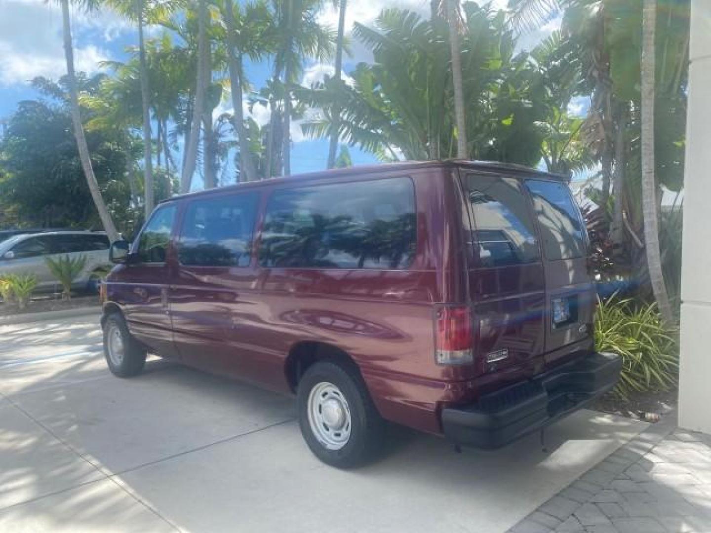2006 Dark Toreador Red Metallic /Medium Flint Ford Econoline Wagon XLT 8 PASS LOW MILES 56290 (1FMRE11W06D) with an 4.6L EFI V8 Engine engine, Automatic transmission, located at 4701 North Dixie Hwy, Pompano Beach, FL, 33064, (954) 422-2889, 26.240938, -80.123474 - OUR WEBPAGE FLORIDACARS1.COM HAS OVER 100 PHOTOS AND FREE CARFAX LINK 2006 FORD E-SERIES E-150 XLT VIN: 1FMRE11W06DA64988 1 F M R E 1 1 W 0 6 D A 6 4 9 8 8 VAN 4.6L V8 F GASOLINE REAR WHEEL DRIVE Features ABS Brakes Air Conditioning AM/FM Stereo Automatic Transmission CD Audio Cruise Control Power L - Photo#5