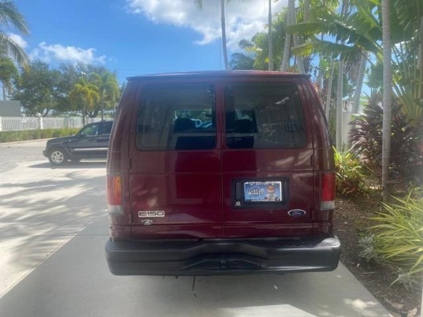 2006 Dark Toreador Red Metallic /Medium Flint Ford Econoline Wagon XLT 8 PASS LOW MILES 56290 (1FMRE11W06D) with an 4.6L EFI V8 Engine engine, Automatic transmission, located at 4701 North Dixie Hwy, Pompano Beach, FL, 33064, (954) 422-2889, 26.240938, -80.123474 - OUR WEBPAGE FLORIDACARS1.COM HAS OVER 100 PHOTOS AND FREE CARFAX LINK 2006 FORD E-SERIES E-150 XLT VIN: 1FMRE11W06DA64988 1 F M R E 1 1 W 0 6 D A 6 4 9 8 8 VAN 4.6L V8 F GASOLINE REAR WHEEL DRIVE Features ABS Brakes Air Conditioning AM/FM Stereo Automatic Transmission CD Audio Cruise Control Power L - Photo#6