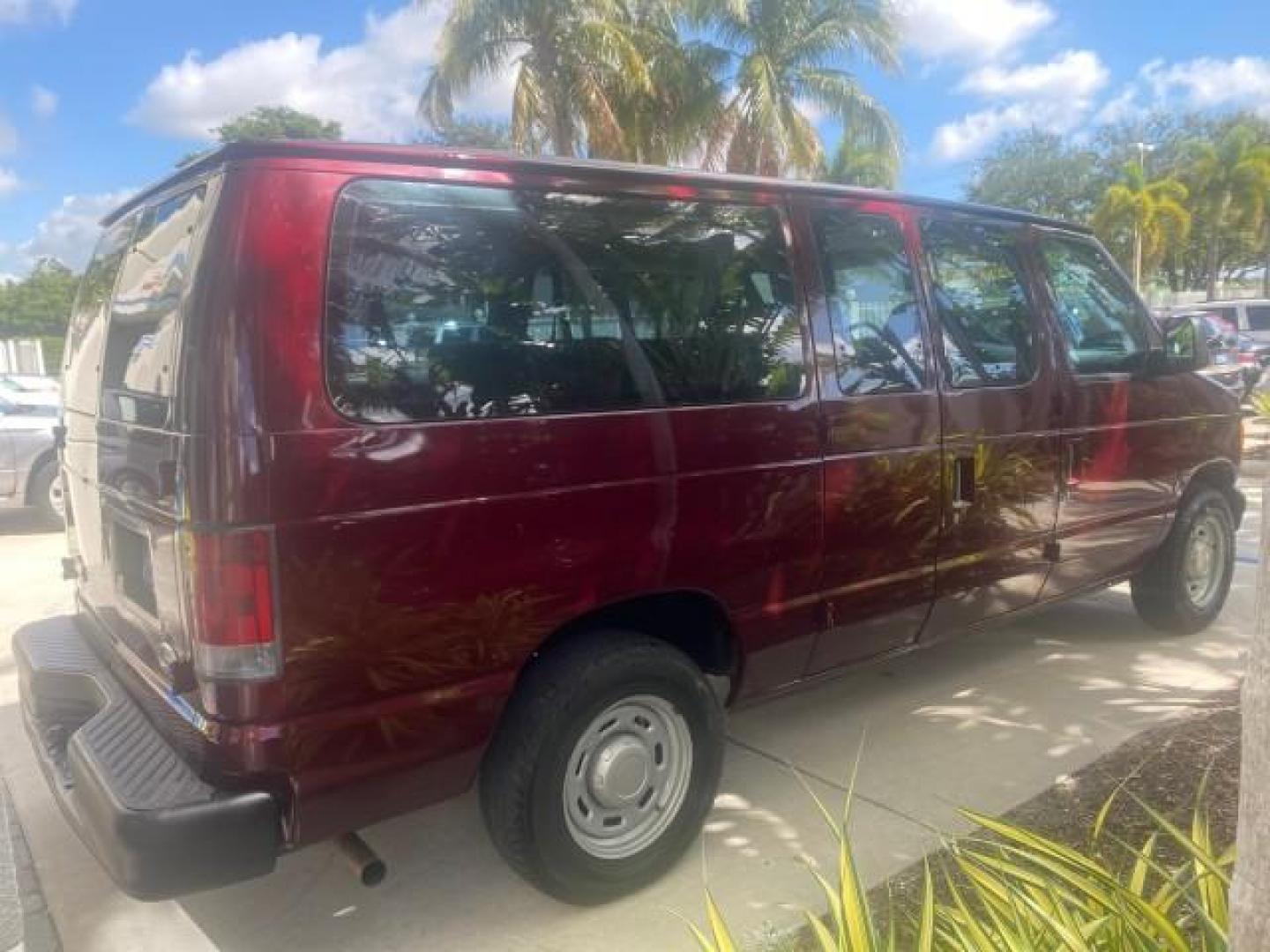 2006 Dark Toreador Red Metallic /Medium Flint Ford Econoline Wagon XLT 8 PASS LOW MILES 56290 (1FMRE11W06D) with an 4.6L EFI V8 Engine engine, Automatic transmission, located at 4701 North Dixie Hwy, Pompano Beach, FL, 33064, (954) 422-2889, 26.240938, -80.123474 - OUR WEBPAGE FLORIDACARS1.COM HAS OVER 100 PHOTOS AND FREE CARFAX LINK 2006 FORD E-SERIES E-150 XLT VIN: 1FMRE11W06DA64988 1 F M R E 1 1 W 0 6 D A 6 4 9 8 8 VAN 4.6L V8 F GASOLINE REAR WHEEL DRIVE Features ABS Brakes Air Conditioning AM/FM Stereo Automatic Transmission CD Audio Cruise Control Power L - Photo#7