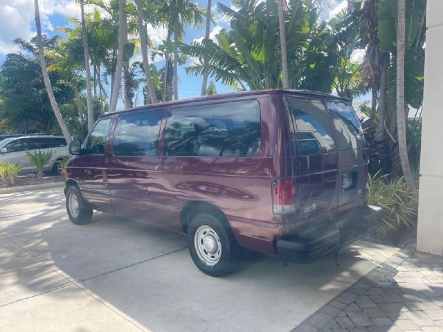 2006 Dark Toreador Red Metallic /Medium Flint Ford Econoline Wagon XLT 8 PASS LOW MILES 56290 (1FMRE11W06D) with an 4.6L EFI V8 Engine engine, Automatic transmission, located at 4701 North Dixie Hwy, Pompano Beach, FL, 33064, (954) 422-2889, 26.240938, -80.123474 - OUR WEBPAGE FLORIDACARS1.COM HAS OVER 100 PHOTOS AND FREE CARFAX LINK 2006 FORD E-SERIES E-150 XLT VIN: 1FMRE11W06DA64988 1 F M R E 1 1 W 0 6 D A 6 4 9 8 8 VAN 4.6L V8 F GASOLINE REAR WHEEL DRIVE Features ABS Brakes Air Conditioning AM/FM Stereo Automatic Transmission CD Audio Cruise Control Power L - Photo#33