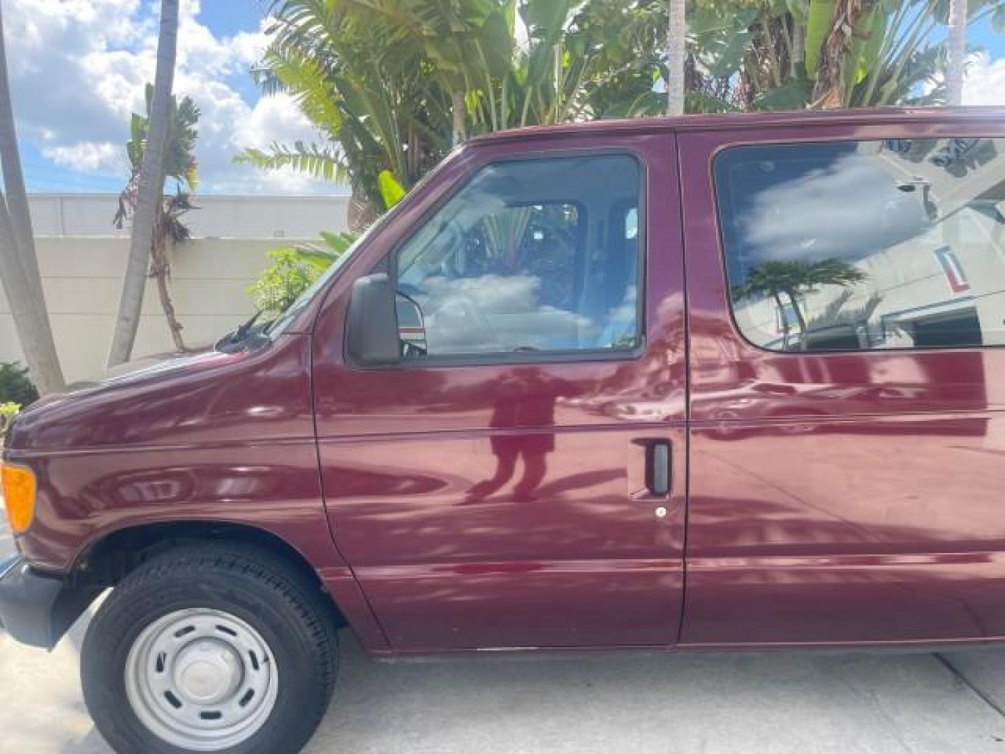 2006 Dark Toreador Red Metallic /Medium Flint Ford Econoline Wagon XLT 8 PASS LOW MILES 56290 (1FMRE11W06D) with an 4.6L EFI V8 Engine engine, Automatic transmission, located at 4701 North Dixie Hwy, Pompano Beach, FL, 33064, (954) 422-2889, 26.240938, -80.123474 - OUR WEBPAGE FLORIDACARS1.COM HAS OVER 100 PHOTOS AND FREE CARFAX LINK 2006 FORD E-SERIES E-150 XLT VIN: 1FMRE11W06DA64988 1 F M R E 1 1 W 0 6 D A 6 4 9 8 8 VAN 4.6L V8 F GASOLINE REAR WHEEL DRIVE Features ABS Brakes Air Conditioning AM/FM Stereo Automatic Transmission CD Audio Cruise Control Power L - Photo#37