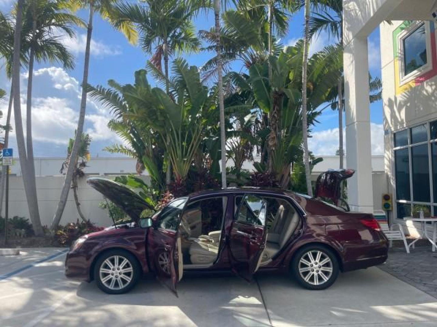 2006 Cassis Pearl /Ivory Toyota Avalon Limited 1 OWNER FL LOW MILES 49391 (4T1BK36B36U) with an 3.5L 24-Valve EFI DOHC V6 Engine engine, Automatic transmission, located at 4701 North Dixie Hwy, Pompano Beach, FL, 33064, (954) 422-2889, 26.240938, -80.123474 - OUR WEBPAGE FLORIDACARS1.COM HAS OVER 100 PHOTOS AND FREE CARFAX LINK 2006 TOYOTA AVALON LIMITED VIN: 4T1BK36B36U142787 4 T 1 B K 3 6 B 3 6 U 1 4 2 7 8 7 SEDAN 4 DR 3.5L V6 F DOHC 24V GASOLINE 31 MPG FRONT WHEEL DRIVE Features ABS Brakes Air Conditioning Alloy Wheels AM/FM Stereo Automatic Transmiss - Photo#8