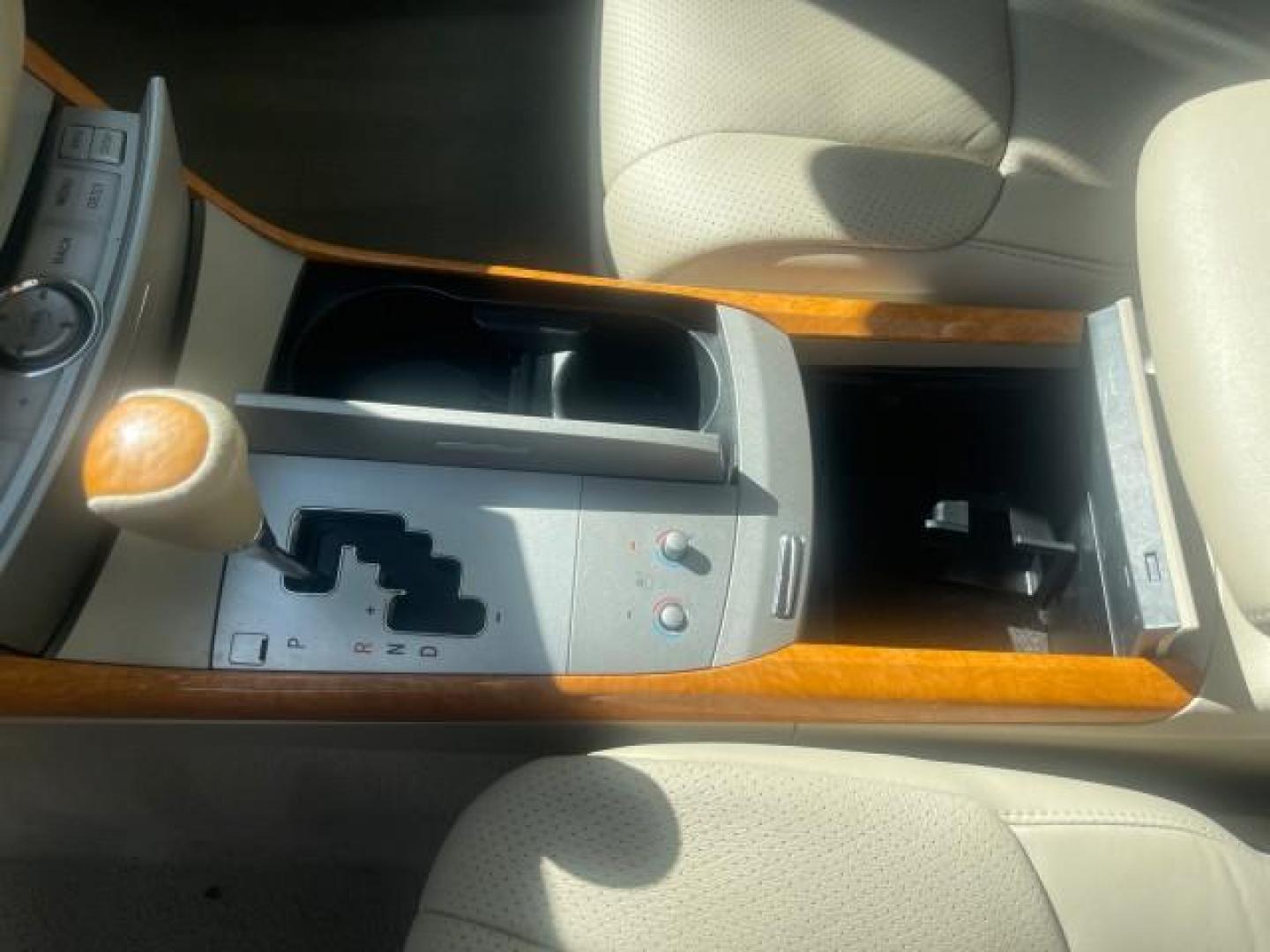 2006 Cassis Pearl /Ivory Toyota Avalon Limited 1 OWNER FL LOW MILES 49391 (4T1BK36B36U) with an 3.5L 24-Valve EFI DOHC V6 Engine engine, Automatic transmission, located at 4701 North Dixie Hwy, Pompano Beach, FL, 33064, (954) 422-2889, 26.240938, -80.123474 - OUR WEBPAGE FLORIDACARS1.COM HAS OVER 100 PHOTOS AND FREE CARFAX LINK 2006 TOYOTA AVALON LIMITED VIN: 4T1BK36B36U142787 4 T 1 B K 3 6 B 3 6 U 1 4 2 7 8 7 SEDAN 4 DR 3.5L V6 F DOHC 24V GASOLINE 31 MPG FRONT WHEEL DRIVE Features ABS Brakes Air Conditioning Alloy Wheels AM/FM Stereo Automatic Transmiss - Photo#59