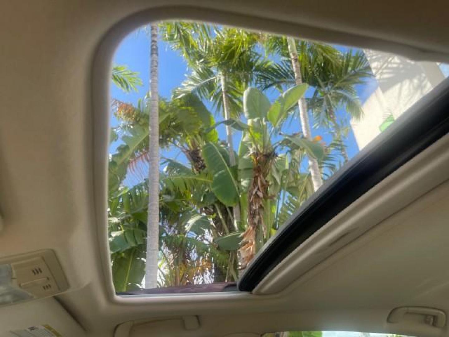 2006 Cassis Pearl /Ivory Toyota Avalon Limited 1 OWNER FL LOW MILES 49391 (4T1BK36B36U) with an 3.5L 24-Valve EFI DOHC V6 Engine engine, Automatic transmission, located at 4701 North Dixie Hwy, Pompano Beach, FL, 33064, (954) 422-2889, 26.240938, -80.123474 - OUR WEBPAGE FLORIDACARS1.COM HAS OVER 100 PHOTOS AND FREE CARFAX LINK 2006 TOYOTA AVALON LIMITED VIN: 4T1BK36B36U142787 4 T 1 B K 3 6 B 3 6 U 1 4 2 7 8 7 SEDAN 4 DR 3.5L V6 F DOHC 24V GASOLINE 31 MPG FRONT WHEEL DRIVE Features ABS Brakes Air Conditioning Alloy Wheels AM/FM Stereo Automatic Transmiss - Photo#63