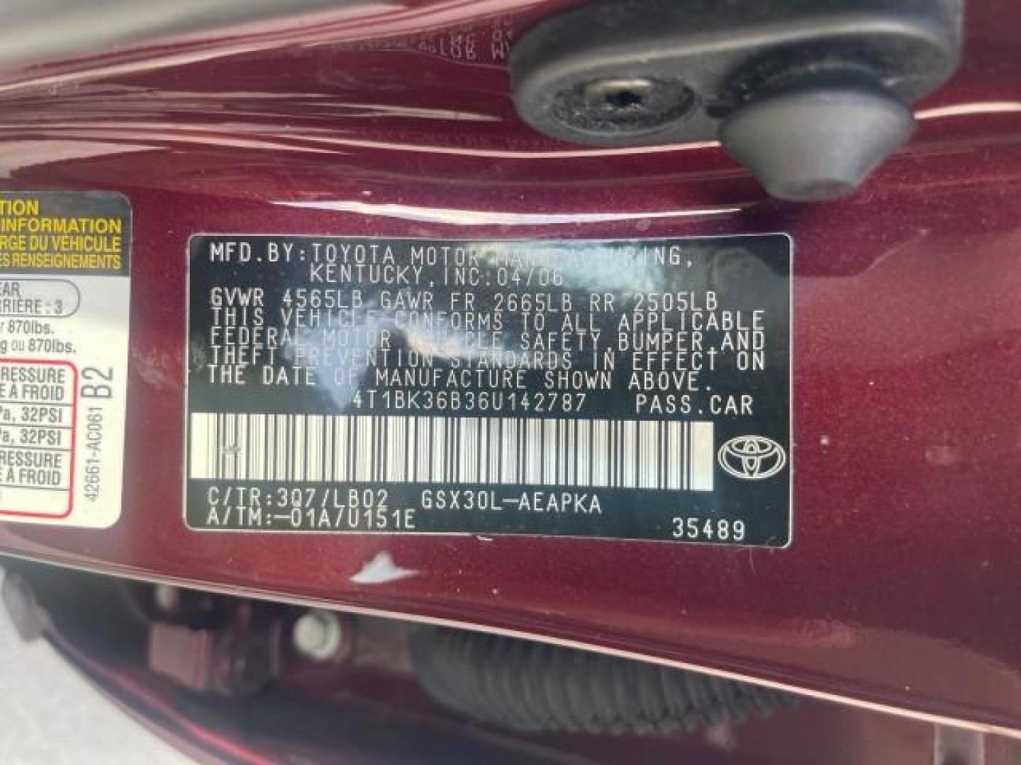 2006 Cassis Pearl /Ivory Toyota Avalon Limited 1 OWNER FL LOW MILES 49391 (4T1BK36B36U) with an 3.5L 24-Valve EFI DOHC V6 Engine engine, Automatic transmission, located at 4701 North Dixie Hwy, Pompano Beach, FL, 33064, (954) 422-2889, 26.240938, -80.123474 - OUR WEBPAGE FLORIDACARS1.COM HAS OVER 100 PHOTOS AND FREE CARFAX LINK 2006 TOYOTA AVALON LIMITED VIN: 4T1BK36B36U142787 4 T 1 B K 3 6 B 3 6 U 1 4 2 7 8 7 SEDAN 4 DR 3.5L V6 F DOHC 24V GASOLINE 31 MPG FRONT WHEEL DRIVE Features ABS Brakes Air Conditioning Alloy Wheels AM/FM Stereo Automatic Transmiss - Photo#66