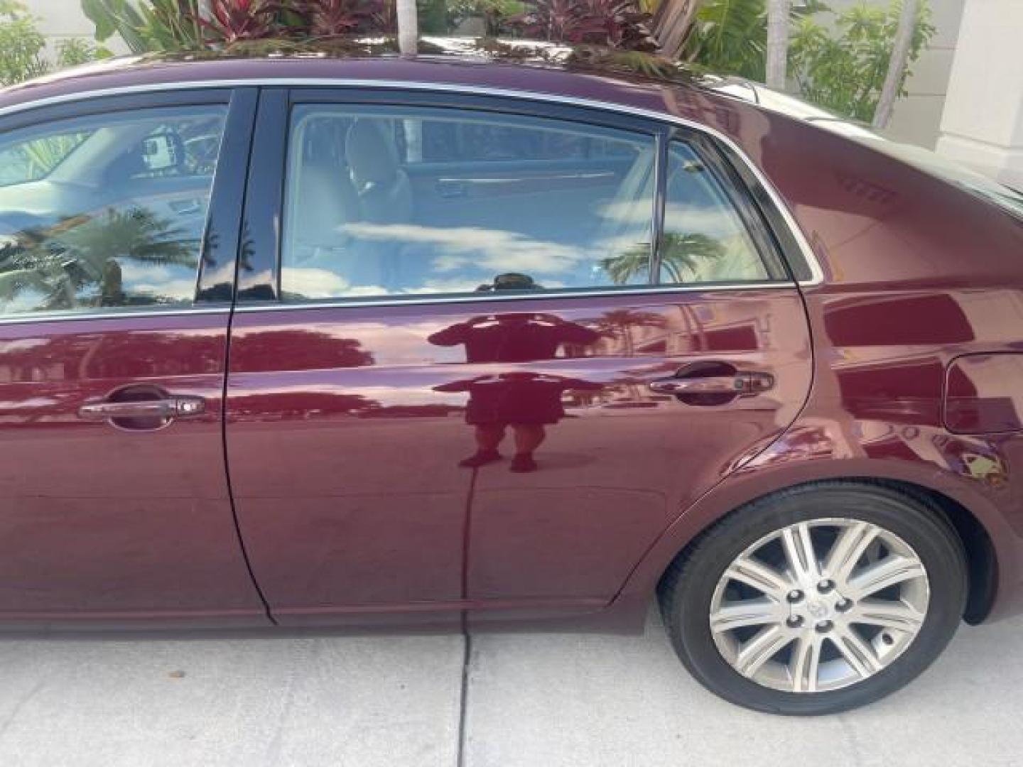 2006 Cassis Pearl /Ivory Toyota Avalon Limited 1 OWNER FL LOW MILES 49391 (4T1BK36B36U) with an 3.5L 24-Valve EFI DOHC V6 Engine engine, Automatic transmission, located at 4701 North Dixie Hwy, Pompano Beach, FL, 33064, (954) 422-2889, 26.240938, -80.123474 - OUR WEBPAGE FLORIDACARS1.COM HAS OVER 100 PHOTOS AND FREE CARFAX LINK 2006 TOYOTA AVALON LIMITED VIN: 4T1BK36B36U142787 4 T 1 B K 3 6 B 3 6 U 1 4 2 7 8 7 SEDAN 4 DR 3.5L V6 F DOHC 24V GASOLINE 31 MPG FRONT WHEEL DRIVE Features ABS Brakes Air Conditioning Alloy Wheels AM/FM Stereo Automatic Transmiss - Photo#67