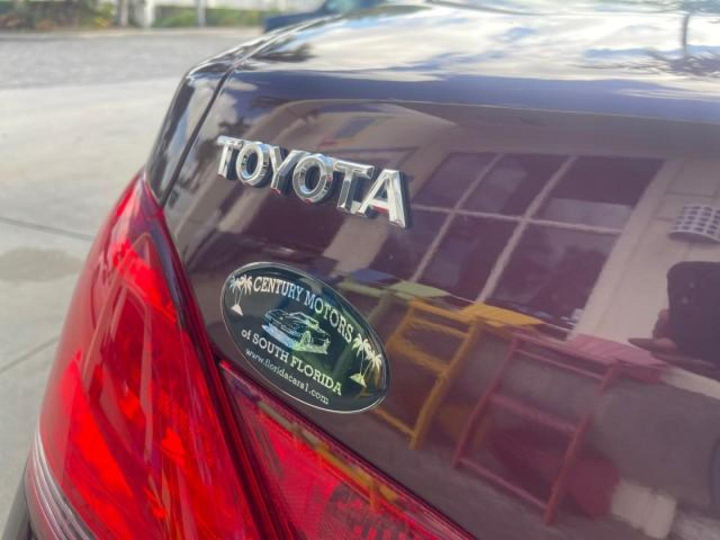 2006 Cassis Pearl /Ivory Toyota Avalon Limited 1 OWNER FL LOW MILES 49391 (4T1BK36B36U) with an 3.5L 24-Valve EFI DOHC V6 Engine engine, Automatic transmission, located at 4701 North Dixie Hwy, Pompano Beach, FL, 33064, (954) 422-2889, 26.240938, -80.123474 - OUR WEBPAGE FLORIDACARS1.COM HAS OVER 100 PHOTOS AND FREE CARFAX LINK 2006 TOYOTA AVALON LIMITED VIN: 4T1BK36B36U142787 4 T 1 B K 3 6 B 3 6 U 1 4 2 7 8 7 SEDAN 4 DR 3.5L V6 F DOHC 24V GASOLINE 31 MPG FRONT WHEEL DRIVE Features ABS Brakes Air Conditioning Alloy Wheels AM/FM Stereo Automatic Transmiss - Photo#83