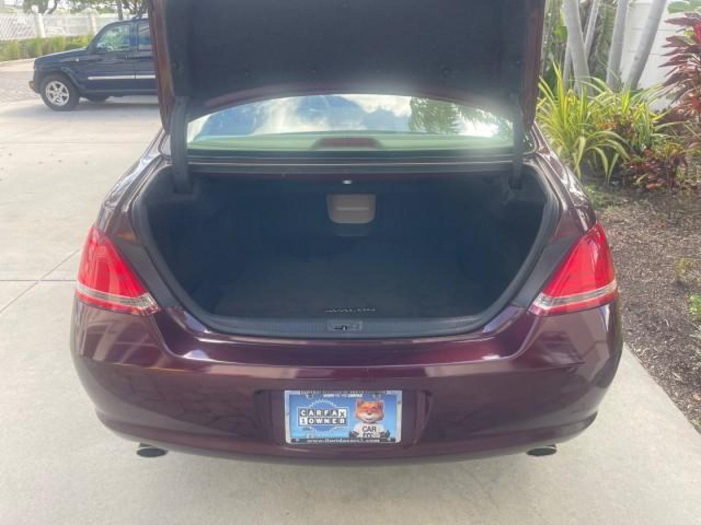 2006 Cassis Pearl /Ivory Toyota Avalon Limited 1 OWNER FL LOW MILES 49391 (4T1BK36B36U) with an 3.5L 24-Valve EFI DOHC V6 Engine engine, Automatic transmission, located at 4701 North Dixie Hwy, Pompano Beach, FL, 33064, (954) 422-2889, 26.240938, -80.123474 - OUR WEBPAGE FLORIDACARS1.COM HAS OVER 100 PHOTOS AND FREE CARFAX LINK 2006 TOYOTA AVALON LIMITED VIN: 4T1BK36B36U142787 4 T 1 B K 3 6 B 3 6 U 1 4 2 7 8 7 SEDAN 4 DR 3.5L V6 F DOHC 24V GASOLINE 31 MPG FRONT WHEEL DRIVE Features ABS Brakes Air Conditioning Alloy Wheels AM/FM Stereo Automatic Transmiss - Photo#86