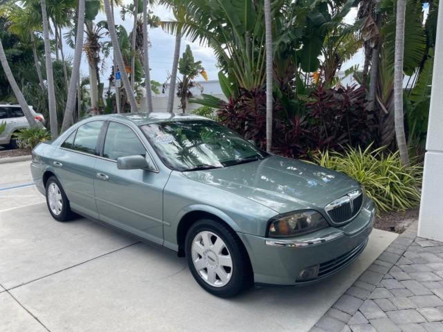 2005 Norsea Blue Metallic /Stone/Camel Lincoln LS LOW MILES 49882 1 OWNER FLORIDA (1LNHM86S05Y) with an 3.0L DOHC EFI 24-Valve V6 Engine engine, Automatic transmission, located at 4701 North Dixie Hwy, Pompano Beach, FL, 33064, (954) 422-2889, 26.240938, -80.123474 - OUR WEBPAGE FLORIDACARS1.COM HAS OVER 100 PHOTOS AND FREE CARFAX LINK 2005 LINCOLN LS LUXURY VIN: 1LNHM86S05Y614694 1 L N H M 8 6 S 0 5 Y 6 1 4 6 9 4 SEDAN 4 DR 3.0L V6 F DOHC GASOLINE REAR WHEEL DRIVE Features ABS Brakes Air Conditioning Alloy Wheels AM/FM Stereo Automatic Transmission Cassette Pla - Photo#24
