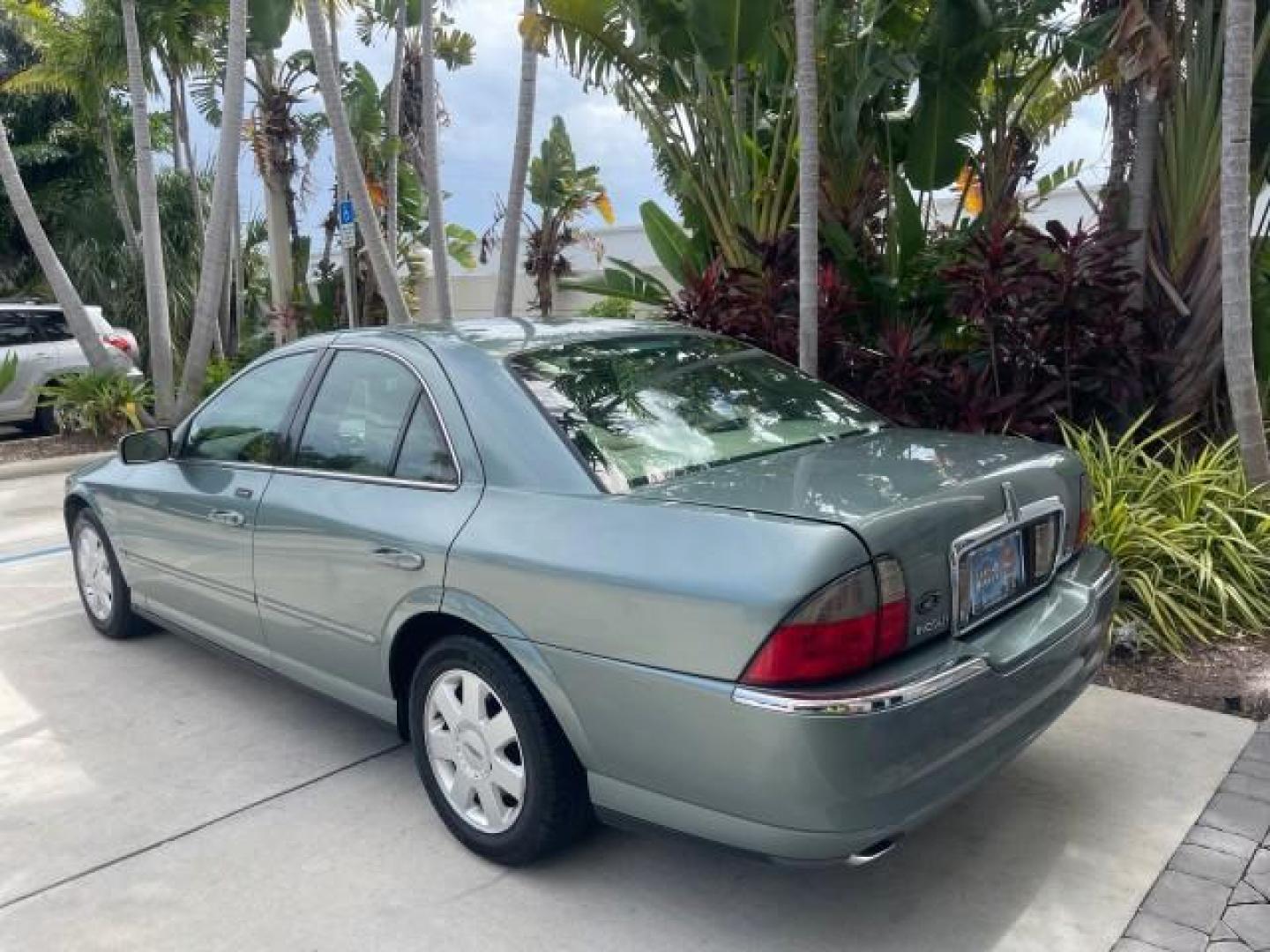 2005 Norsea Blue Metallic /Stone/Camel Lincoln LS LOW MILES 49882 1 OWNER FLORIDA (1LNHM86S05Y) with an 3.0L DOHC EFI 24-Valve V6 Engine engine, Automatic transmission, located at 4701 North Dixie Hwy, Pompano Beach, FL, 33064, (954) 422-2889, 26.240938, -80.123474 - OUR WEBPAGE FLORIDACARS1.COM HAS OVER 100 PHOTOS AND FREE CARFAX LINK 2005 LINCOLN LS LUXURY VIN: 1LNHM86S05Y614694 1 L N H M 8 6 S 0 5 Y 6 1 4 6 9 4 SEDAN 4 DR 3.0L V6 F DOHC GASOLINE REAR WHEEL DRIVE Features ABS Brakes Air Conditioning Alloy Wheels AM/FM Stereo Automatic Transmission Cassette Pla - Photo#34