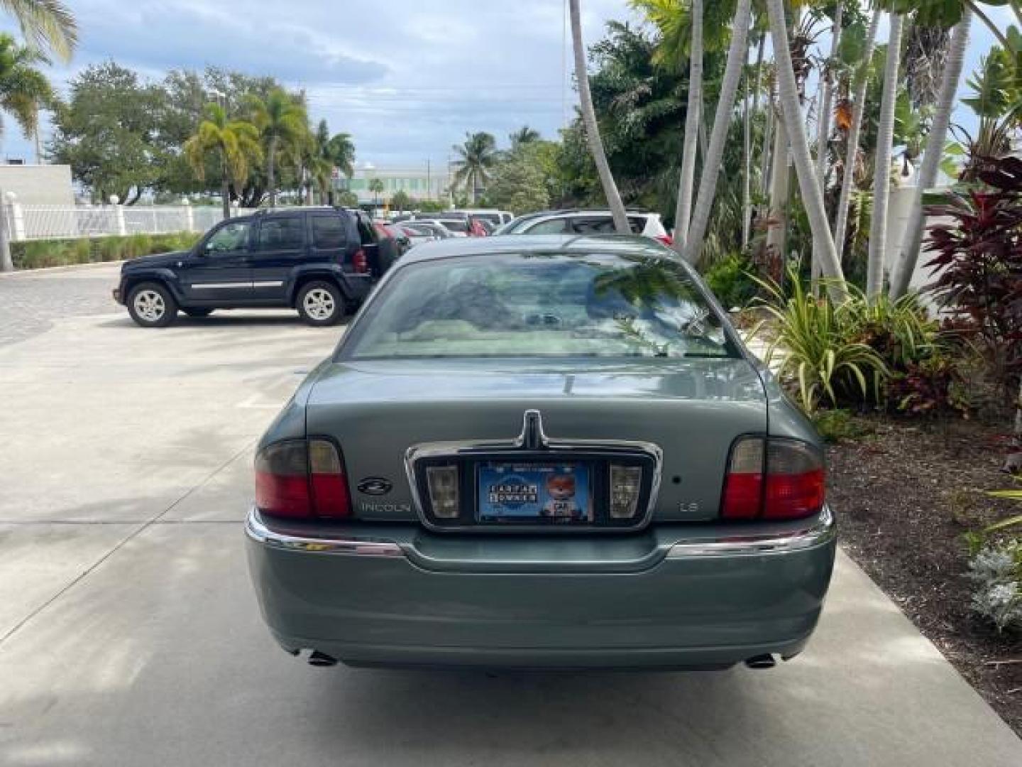 2005 Norsea Blue Metallic /Stone/Camel Lincoln LS LOW MILES 49882 1 OWNER FLORIDA (1LNHM86S05Y) with an 3.0L DOHC EFI 24-Valve V6 Engine engine, Automatic transmission, located at 4701 North Dixie Hwy, Pompano Beach, FL, 33064, (954) 422-2889, 26.240938, -80.123474 - OUR WEBPAGE FLORIDACARS1.COM HAS OVER 100 PHOTOS AND FREE CARFAX LINK 2005 LINCOLN LS LUXURY VIN: 1LNHM86S05Y614694 1 L N H M 8 6 S 0 5 Y 6 1 4 6 9 4 SEDAN 4 DR 3.0L V6 F DOHC GASOLINE REAR WHEEL DRIVE Features ABS Brakes Air Conditioning Alloy Wheels AM/FM Stereo Automatic Transmission Cassette Pla - Photo#36