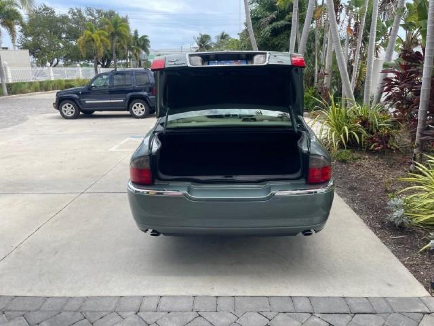 2005 Norsea Blue Metallic /Stone/Camel Lincoln LS LOW MILES 49882 1 OWNER FLORIDA (1LNHM86S05Y) with an 3.0L DOHC EFI 24-Valve V6 Engine engine, Automatic transmission, located at 4701 North Dixie Hwy, Pompano Beach, FL, 33064, (954) 422-2889, 26.240938, -80.123474 - OUR WEBPAGE FLORIDACARS1.COM HAS OVER 100 PHOTOS AND FREE CARFAX LINK 2005 LINCOLN LS LUXURY VIN: 1LNHM86S05Y614694 1 L N H M 8 6 S 0 5 Y 6 1 4 6 9 4 SEDAN 4 DR 3.0L V6 F DOHC GASOLINE REAR WHEEL DRIVE Features ABS Brakes Air Conditioning Alloy Wheels AM/FM Stereo Automatic Transmission Cassette Pla - Photo#85