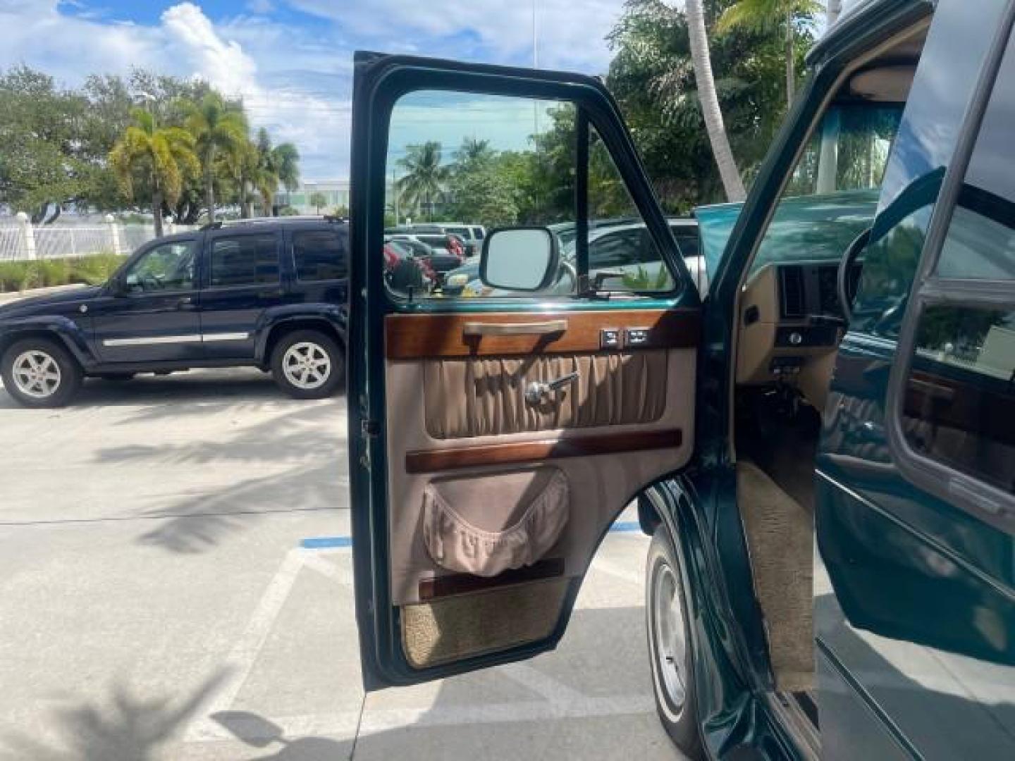 1995 GMC Vandura CONVERSION VAN LOW MILES 68,220 (1GDEG25K5SF) with an 5.7L EFI V8 Engine engine, Automatic transmission, located at 4701 North Dixie Hwy, Pompano Beach, FL, 33064, (954) 422-2889, 26.240938, -80.123474 - OUR WEBPAGE FLORIDACARS1.COM HAS OVER 100 PHOTOS AND FREE CARFAX LINK 1995 GMC RALLY/VANDURA G2500 VIN: 1GDEG25K5SF556971 1 G D E G 2 5 K 5 S F 5 5 6 9 7 1 VAN 5.7L V8 F - This is the best motor ever built. GASOLINE REAR WHEEL DRIVE Features ABS Brakes Air Conditioning Alloy Wheels AM/FM Stereo Auto - Photo#9