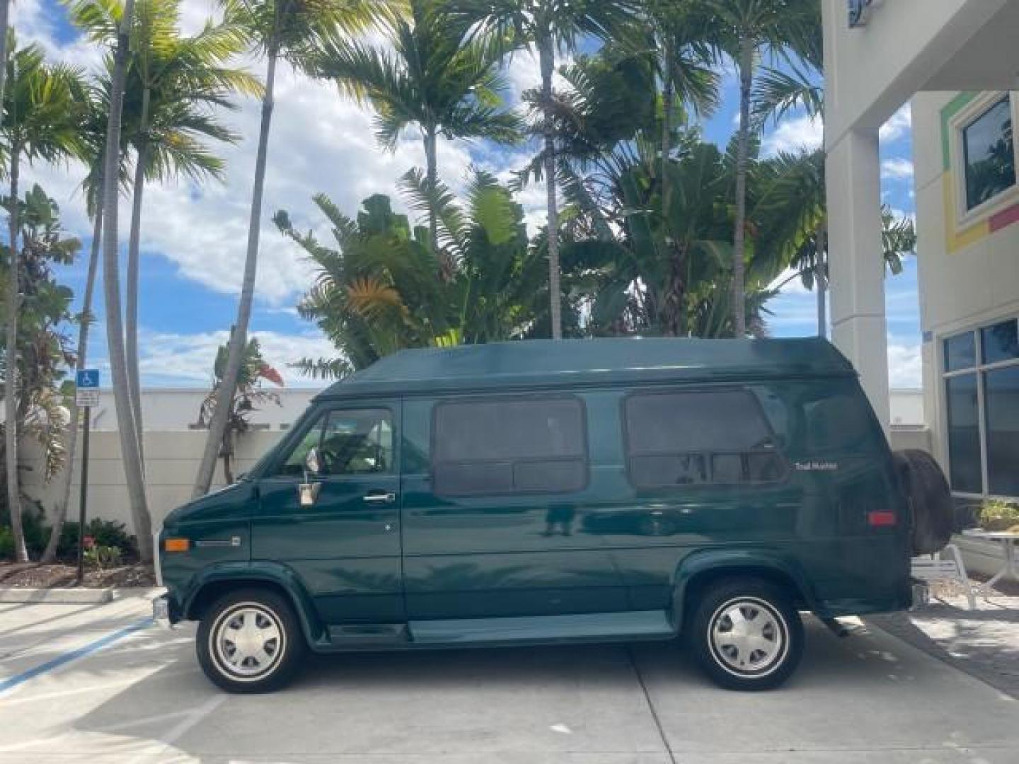 1995 GMC Vandura CONVERSION VAN LOW MILES 68,220 (1GDEG25K5SF) with an 5.7L EFI V8 Engine engine, Automatic transmission, located at 4701 North Dixie Hwy, Pompano Beach, FL, 33064, (954) 422-2889, 26.240938, -80.123474 - OUR WEBPAGE FLORIDACARS1.COM HAS OVER 100 PHOTOS AND FREE CARFAX LINK 1995 GMC RALLY/VANDURA G2500 VIN: 1GDEG25K5SF556971 1 G D E G 2 5 K 5 S F 5 5 6 9 7 1 VAN 5.7L V8 F - This is the best motor ever built. GASOLINE REAR WHEEL DRIVE Features ABS Brakes Air Conditioning Alloy Wheels AM/FM Stereo Auto - Photo#31