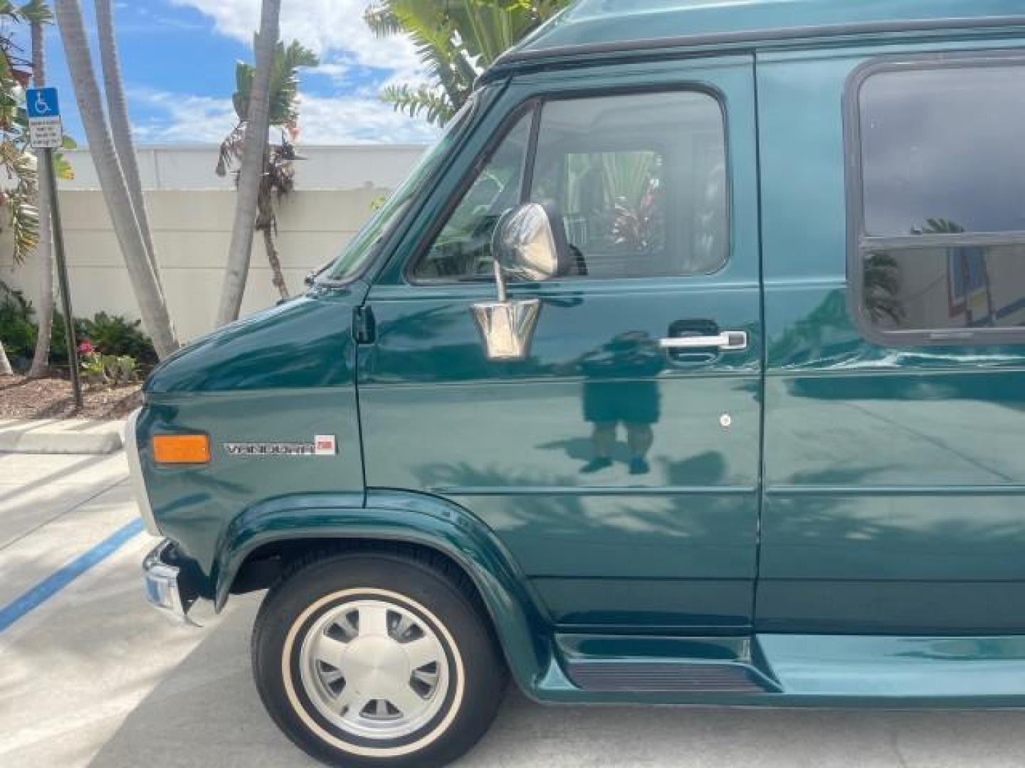 1995 GMC Vandura CONVERSION VAN LOW MILES 68,220 (1GDEG25K5SF) with an 5.7L EFI V8 Engine engine, Automatic transmission, located at 4701 North Dixie Hwy, Pompano Beach, FL, 33064, (954) 422-2889, 26.240938, -80.123474 - OUR WEBPAGE FLORIDACARS1.COM HAS OVER 100 PHOTOS AND FREE CARFAX LINK 1995 GMC RALLY/VANDURA G2500 VIN: 1GDEG25K5SF556971 1 G D E G 2 5 K 5 S F 5 5 6 9 7 1 VAN 5.7L V8 F - This is the best motor ever built. GASOLINE REAR WHEEL DRIVE Features ABS Brakes Air Conditioning Alloy Wheels AM/FM Stereo Auto - Photo#37