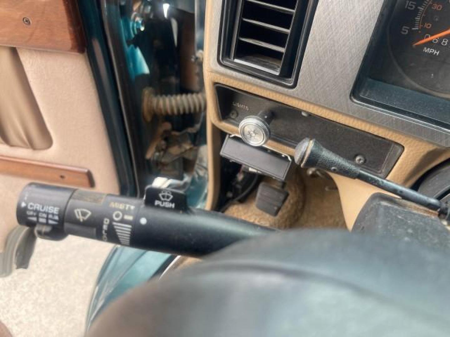 1995 GMC Vandura CONVERSION VAN LOW MILES 68,220 (1GDEG25K5SF) with an 5.7L EFI V8 Engine engine, Automatic transmission, located at 4701 North Dixie Hwy, Pompano Beach, FL, 33064, (954) 422-2889, 26.240938, -80.123474 - OUR WEBPAGE FLORIDACARS1.COM HAS OVER 100 PHOTOS AND FREE CARFAX LINK 1995 GMC RALLY/VANDURA G2500 VIN: 1GDEG25K5SF556971 1 G D E G 2 5 K 5 S F 5 5 6 9 7 1 VAN 5.7L V8 F - This is the best motor ever built. GASOLINE REAR WHEEL DRIVE Features ABS Brakes Air Conditioning Alloy Wheels AM/FM Stereo Auto - Photo#49