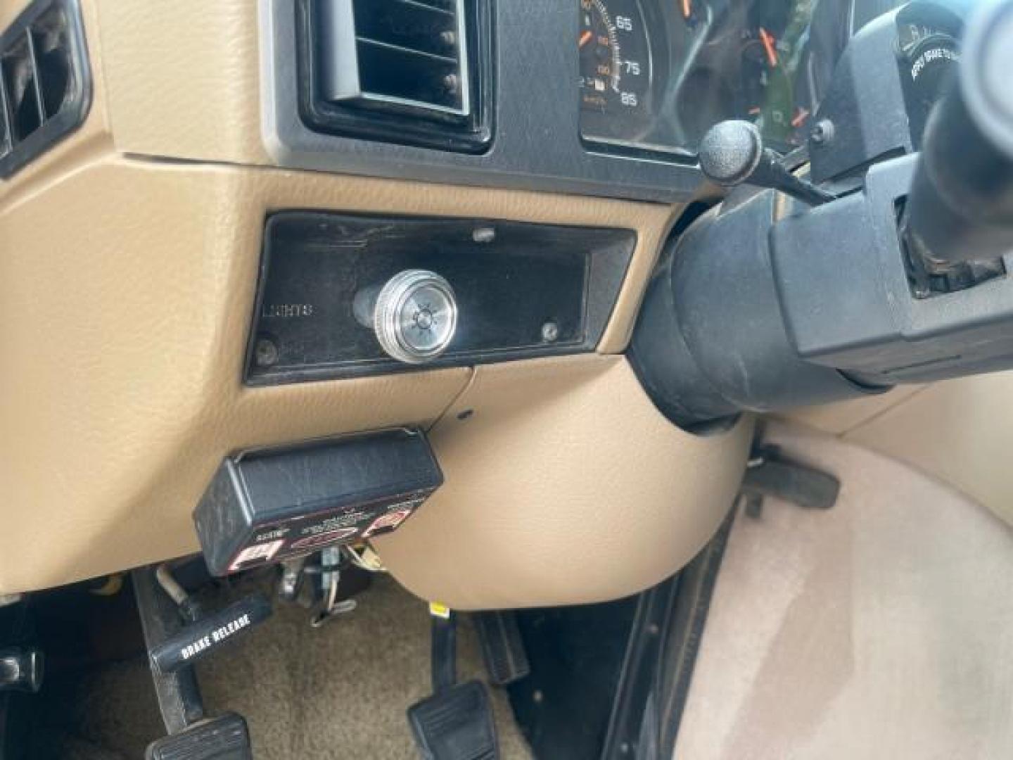 1995 GMC Vandura CONVERSION VAN LOW MILES 68,220 (1GDEG25K5SF) with an 5.7L EFI V8 Engine engine, Automatic transmission, located at 4701 North Dixie Hwy, Pompano Beach, FL, 33064, (954) 422-2889, 26.240938, -80.123474 - OUR WEBPAGE FLORIDACARS1.COM HAS OVER 100 PHOTOS AND FREE CARFAX LINK 1995 GMC RALLY/VANDURA G2500 VIN: 1GDEG25K5SF556971 1 G D E G 2 5 K 5 S F 5 5 6 9 7 1 VAN 5.7L V8 F - This is the best motor ever built. GASOLINE REAR WHEEL DRIVE Features ABS Brakes Air Conditioning Alloy Wheels AM/FM Stereo Auto - Photo#51