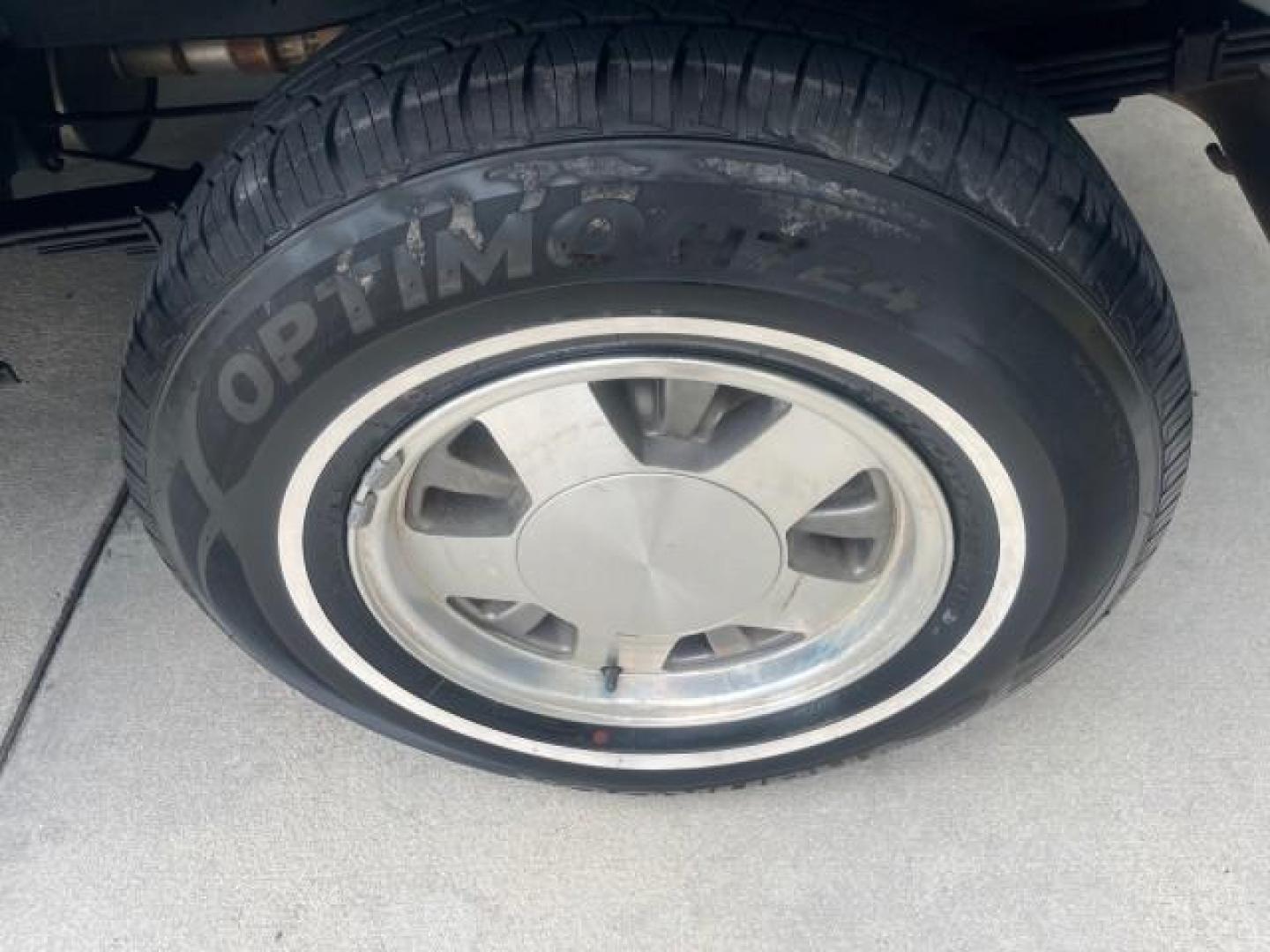 1995 GMC Vandura CONVERSION VAN LOW MILES 68,220 (1GDEG25K5SF) with an 5.7L EFI V8 Engine engine, Automatic transmission, located at 4701 North Dixie Hwy, Pompano Beach, FL, 33064, (954) 422-2889, 26.240938, -80.123474 - OUR WEBPAGE FLORIDACARS1.COM HAS OVER 100 PHOTOS AND FREE CARFAX LINK 1995 GMC RALLY/VANDURA G2500 VIN: 1GDEG25K5SF556971 1 G D E G 2 5 K 5 S F 5 5 6 9 7 1 VAN 5.7L V8 F - This is the best motor ever built. GASOLINE REAR WHEEL DRIVE Features ABS Brakes Air Conditioning Alloy Wheels AM/FM Stereo Auto - Photo#84