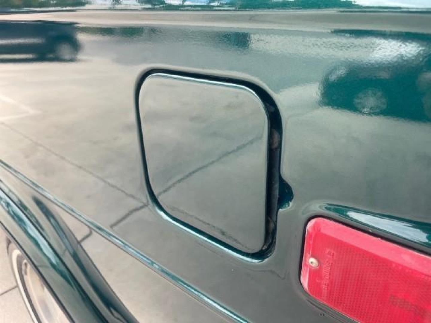 1995 GMC Vandura CONVERSION VAN LOW MILES 68,220 (1GDEG25K5SF) with an 5.7L EFI V8 Engine engine, Automatic transmission, located at 4701 North Dixie Hwy, Pompano Beach, FL, 33064, (954) 422-2889, 26.240938, -80.123474 - OUR WEBPAGE FLORIDACARS1.COM HAS OVER 100 PHOTOS AND FREE CARFAX LINK 1995 GMC RALLY/VANDURA G2500 VIN: 1GDEG25K5SF556971 1 G D E G 2 5 K 5 S F 5 5 6 9 7 1 VAN 5.7L V8 F - This is the best motor ever built. GASOLINE REAR WHEEL DRIVE Features ABS Brakes Air Conditioning Alloy Wheels AM/FM Stereo Auto - Photo#87