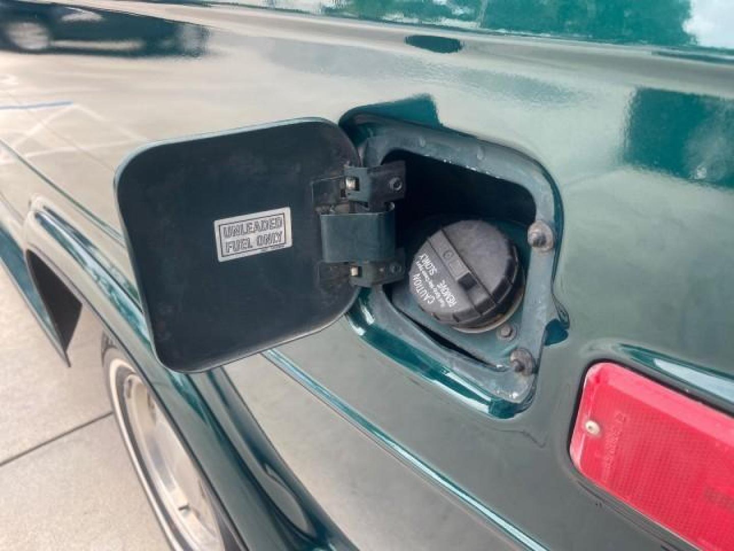 1995 GMC Vandura CONVERSION VAN LOW MILES 68,220 (1GDEG25K5SF) with an 5.7L EFI V8 Engine engine, Automatic transmission, located at 4701 North Dixie Hwy, Pompano Beach, FL, 33064, (954) 422-2889, 26.240938, -80.123474 - OUR WEBPAGE FLORIDACARS1.COM HAS OVER 100 PHOTOS AND FREE CARFAX LINK 1995 GMC RALLY/VANDURA G2500 VIN: 1GDEG25K5SF556971 1 G D E G 2 5 K 5 S F 5 5 6 9 7 1 VAN 5.7L V8 F - This is the best motor ever built. GASOLINE REAR WHEEL DRIVE Features ABS Brakes Air Conditioning Alloy Wheels AM/FM Stereo Auto - Photo#88
