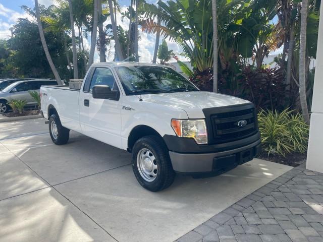 2014 Oxford White /Steel Gray Ford F-150 XL LOW MILES 28,806 4WD (1FTMF1EM2EK) with an 3.7L V6 Cylinder Engine engine, Automatic transmission, located at 4701 North Dixie Hwy, Pompano Beach, FL, 33064, (954) 422-2889, 26.240938, -80.123474 - OUR WEBPAGE FLORIDACARS1.COM HAS OVER 100 PHOTOS AND FREE CARFAX LINK 2014 FORD F-150 XL LONG BED 8 FT VIN: 1FTMF1EM2EKE36278 1 F T M F 1 E M 2 E K E 3 6 2 7 8 PICKUP 3.7L V6 F DOHC 24V FLEX FUEL REAR WHEEL DRIVE W/ 4X4 Features 4WD/AWD ABS Brakes Air Conditioning AM/FM Stereo Automatic Transmission - Photo#99