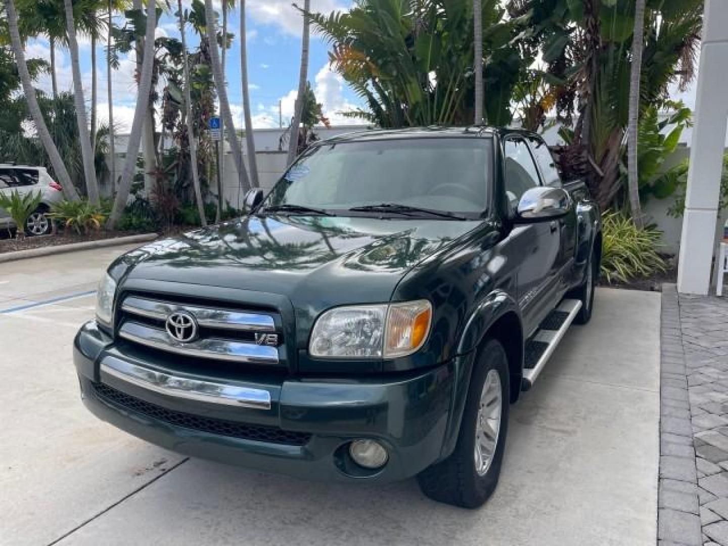2006 Bluesteel Metallic /Taupe Toyota Tundra SR5 LOW MILES 4.7 V8 (5TBRT34136S) with an 4.7L DOHC SEFI 32-Valve i-Force V8 Engine engine, Automatic transmission, located at 4701 North Dixie Hwy, Pompano Beach, FL, 33064, (954) 422-2889, 26.240938, -80.123474 - OUR WEBPAGE FLORIDACARS1.COM HAS OVER 100 PHOTOS AND FREE CARFAX LINK 2006 TOYOTA TUNDRA SR5 LONG BED VIN: 5TBRT34136S474719 5 T B R T 3 4 1 3 6 S 4 7 4 7 1 9 4 DOOR EXTENDED CAB PICKUP 4.7L V8 F DOHC 32V GASOLINE REAR WHEEL DRIVE Features ABS Brakes Air Conditioning AM/FM Stereo Automatic Transmiss - Photo#3