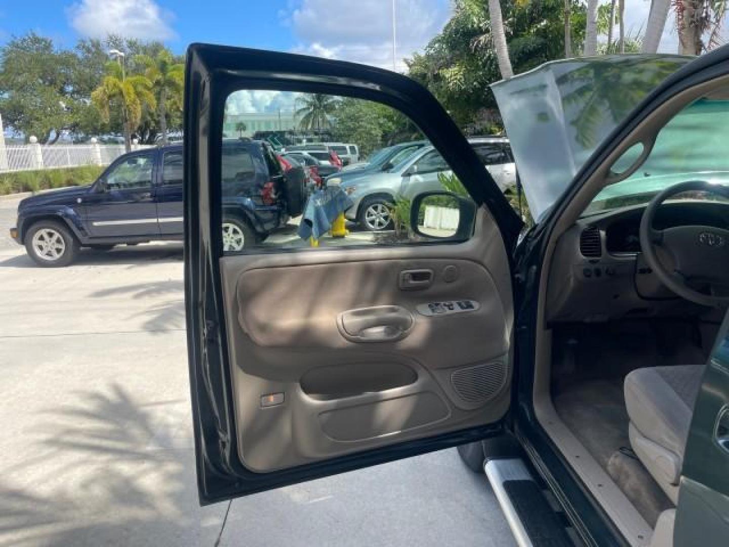 2006 Bluesteel Metallic /Taupe Toyota Tundra SR5 LOW MILES 4.7 V8 (5TBRT34136S) with an 4.7L DOHC SEFI 32-Valve i-Force V8 Engine engine, Automatic transmission, located at 4701 North Dixie Hwy, Pompano Beach, FL, 33064, (954) 422-2889, 26.240938, -80.123474 - OUR WEBPAGE FLORIDACARS1.COM HAS OVER 100 PHOTOS AND FREE CARFAX LINK 2006 TOYOTA TUNDRA SR5 LONG BED VIN: 5TBRT34136S474719 5 T B R T 3 4 1 3 6 S 4 7 4 7 1 9 4 DOOR EXTENDED CAB PICKUP 4.7L V8 F DOHC 32V GASOLINE REAR WHEEL DRIVE Features ABS Brakes Air Conditioning AM/FM Stereo Automatic Transmiss - Photo#9