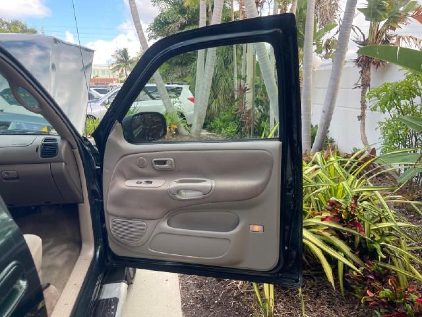 2006 Bluesteel Metallic /Taupe Toyota Tundra SR5 LOW MILES 4.7 V8 (5TBRT34136S) with an 4.7L DOHC SEFI 32-Valve i-Force V8 Engine engine, Automatic transmission, located at 4701 North Dixie Hwy, Pompano Beach, FL, 33064, (954) 422-2889, 26.240938, -80.123474 - OUR WEBPAGE FLORIDACARS1.COM HAS OVER 100 PHOTOS AND FREE CARFAX LINK 2006 TOYOTA TUNDRA SR5 LONG BED VIN: 5TBRT34136S474719 5 T B R T 3 4 1 3 6 S 4 7 4 7 1 9 4 DOOR EXTENDED CAB PICKUP 4.7L V8 F DOHC 32V GASOLINE REAR WHEEL DRIVE Features ABS Brakes Air Conditioning AM/FM Stereo Automatic Transmiss - Photo#11